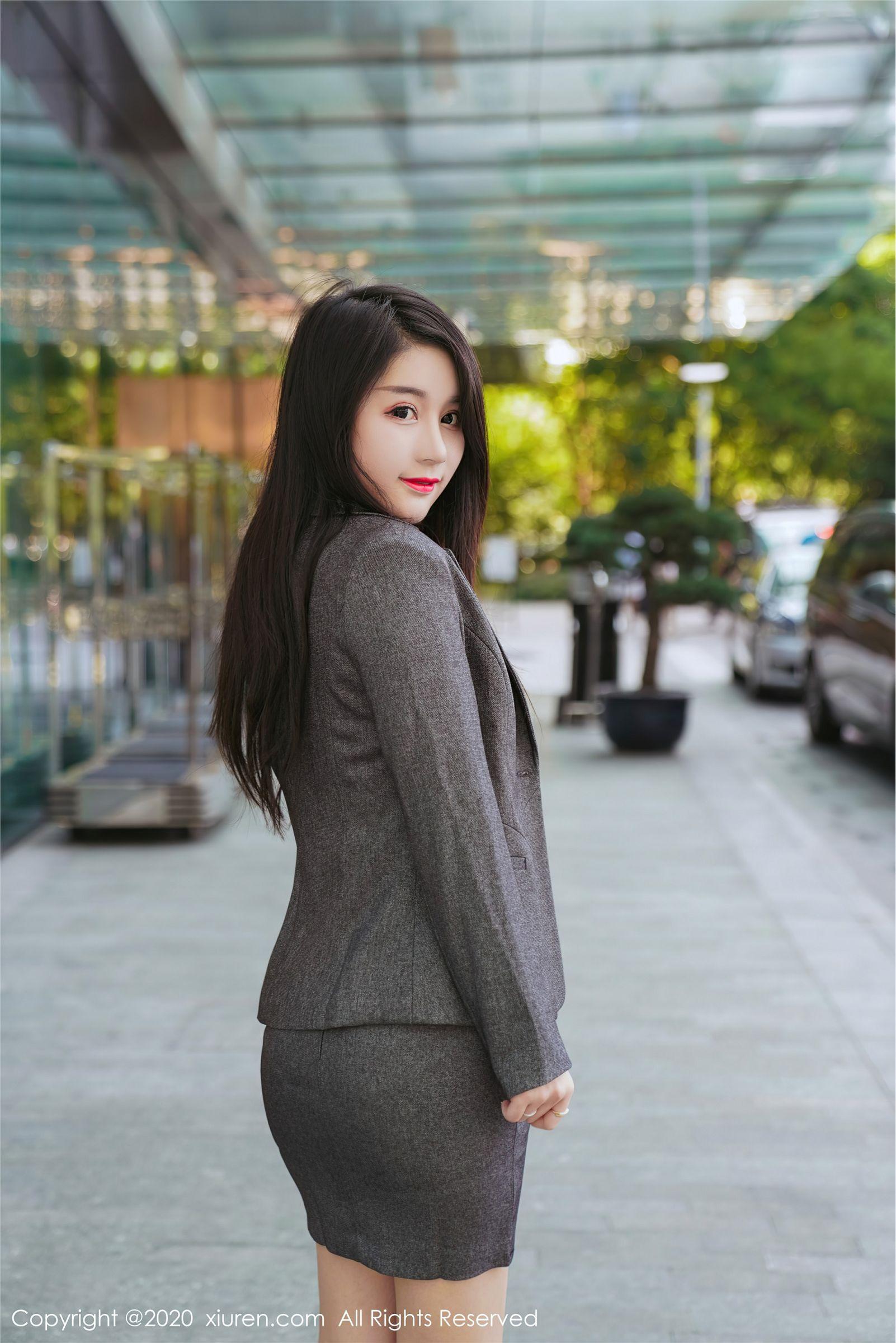 [XIUREN秀人网] 2020.10.09 NO.2628 美七Mia_p035