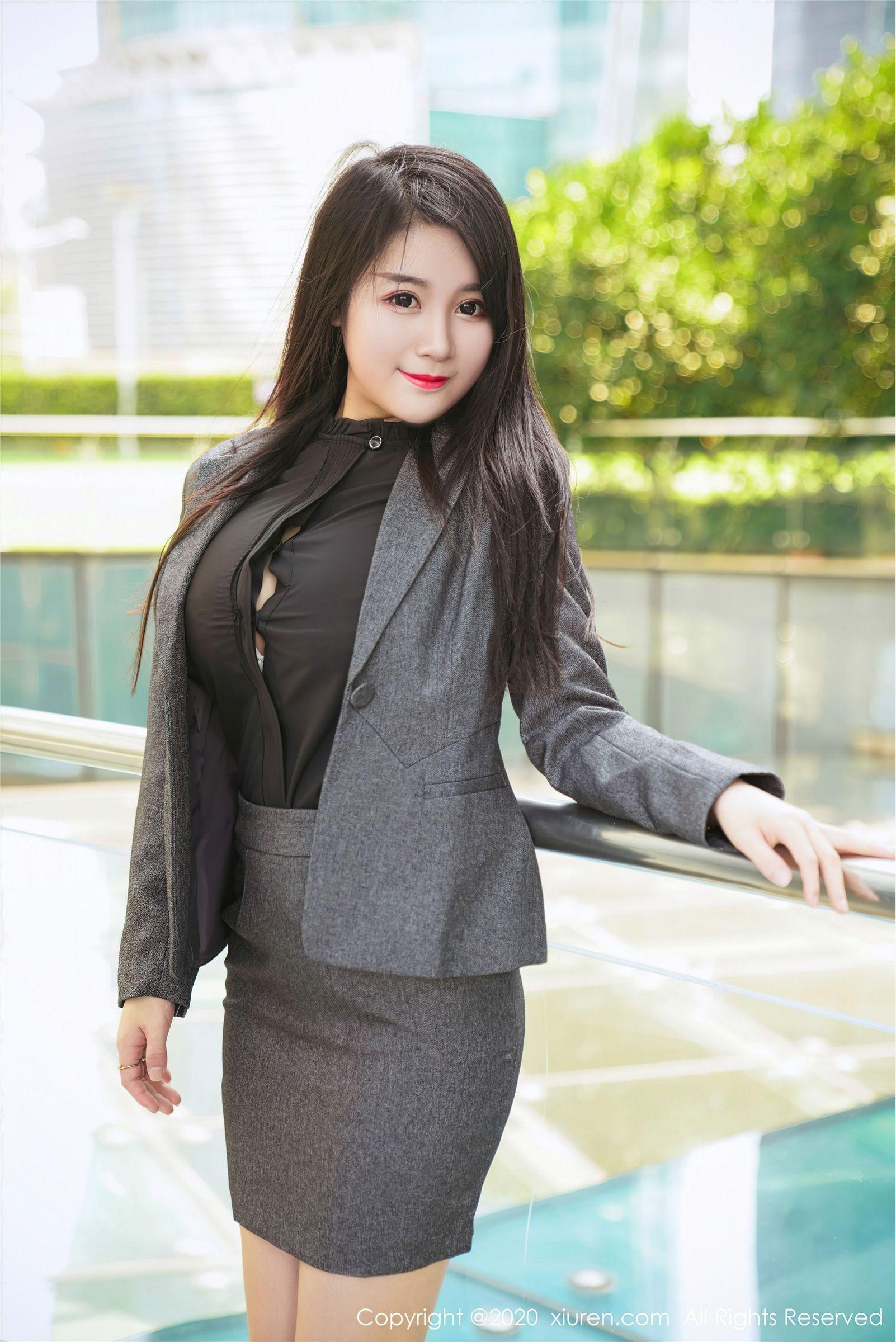 [XIUREN秀人网] 2020.10.09 NO.2628 美七Mia_p001