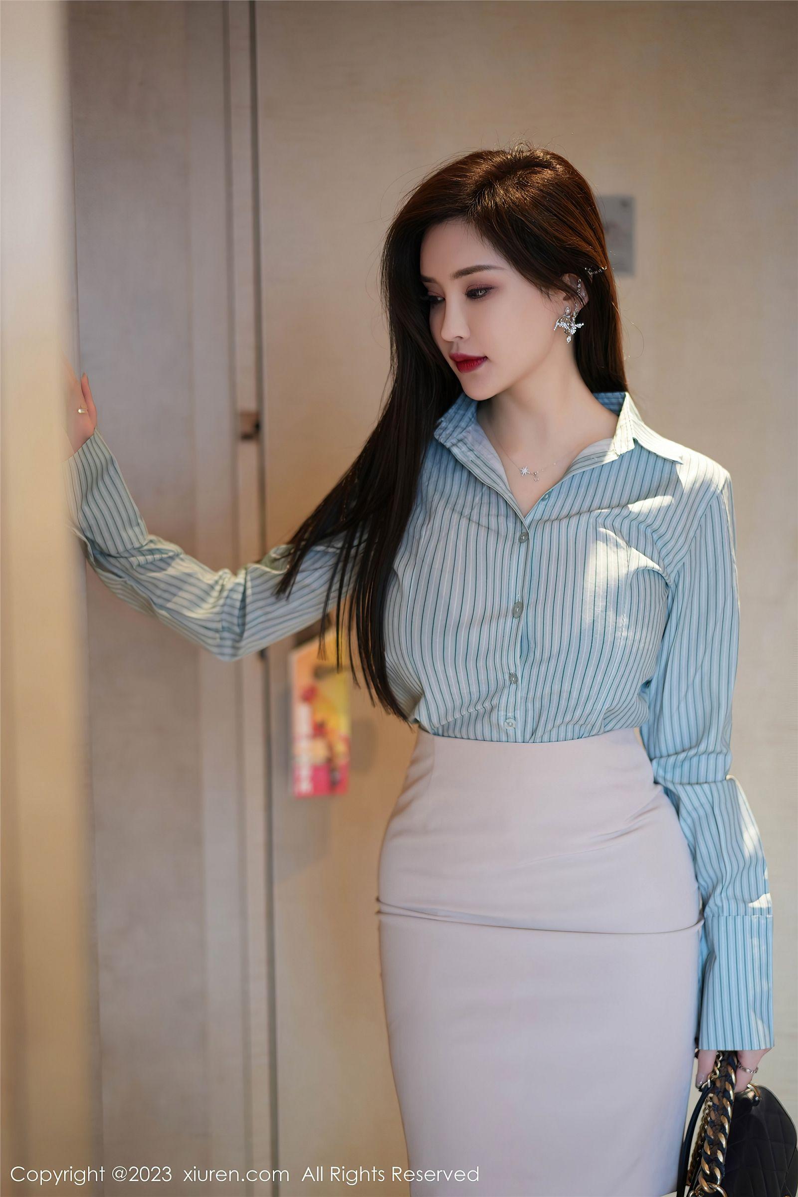 [XIUREN秀人网] 2023.10.17 NO.7521 Carol周妍希_p001