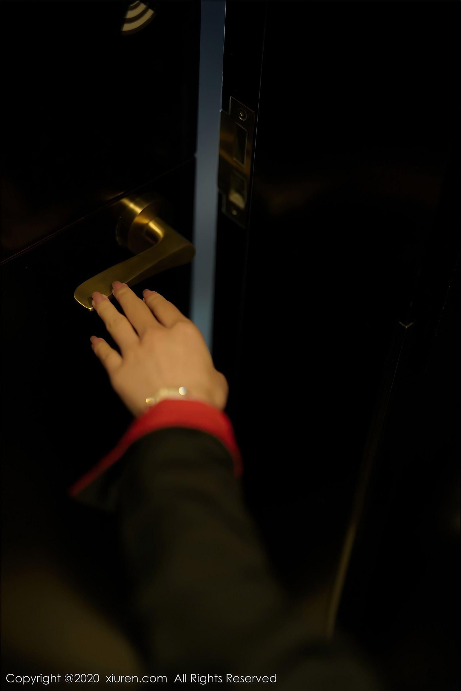 [XIUREN秀人网] 2020.12.18 NO.2915 周于希Sandy_p043