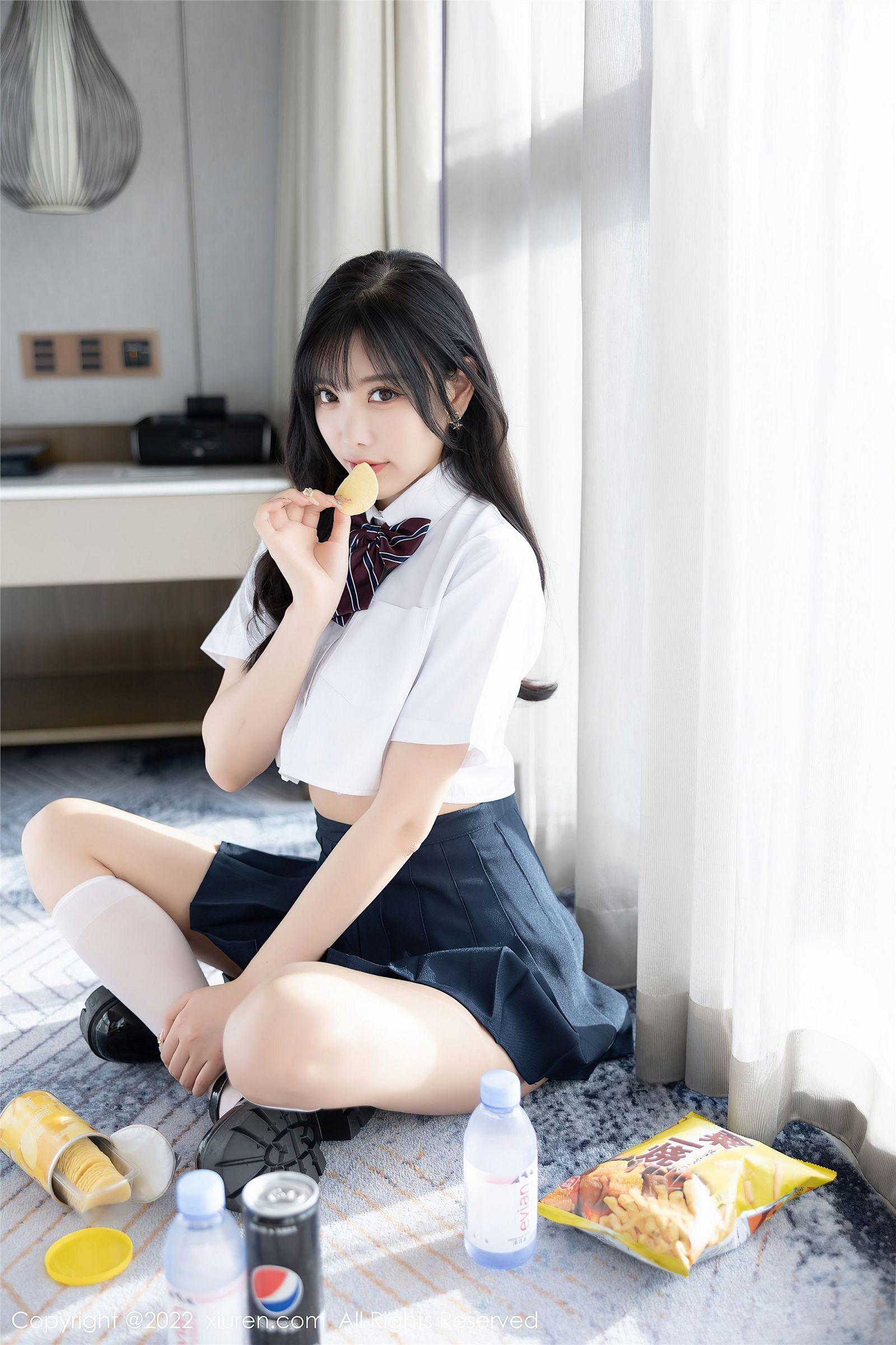 [XIUREN秀人网] 2022.07.26 NO.5338 杨晨晨Yome 制服美臀_p012