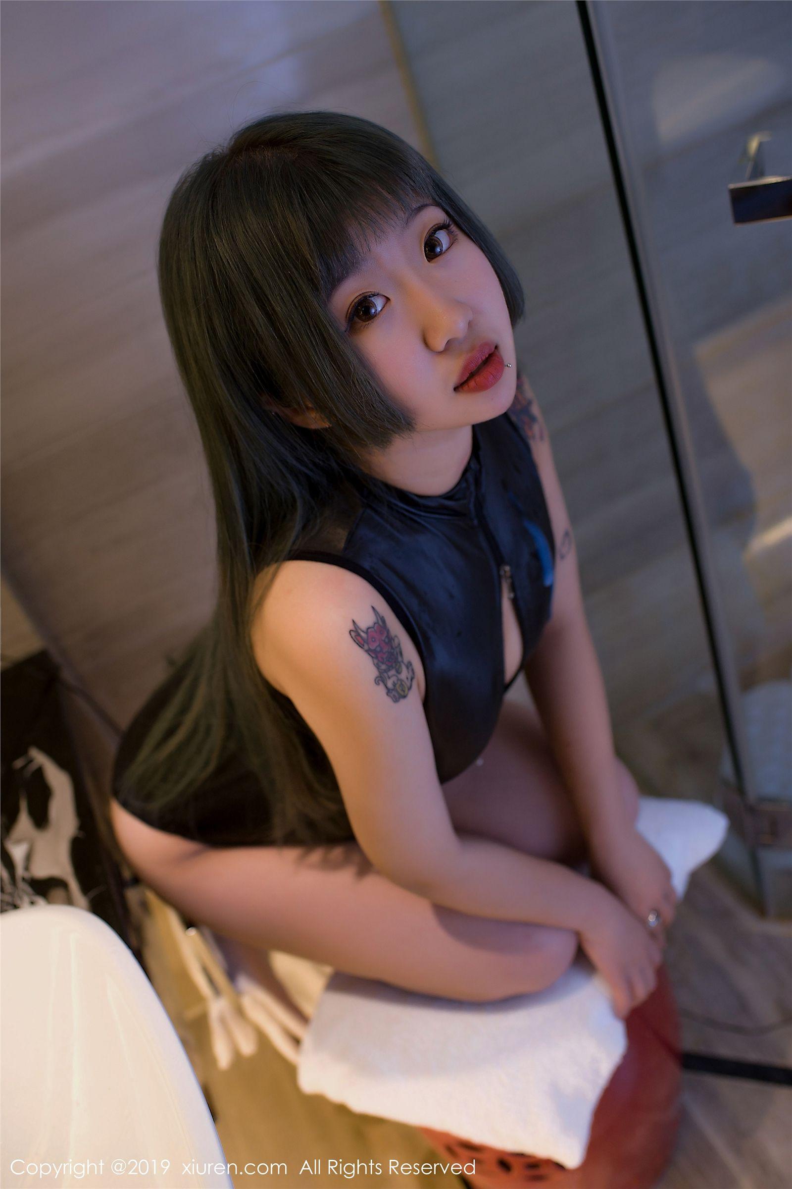 [XIUREN秀人网] 2019.10.30 NO.1759 小甜甜sweet_p012