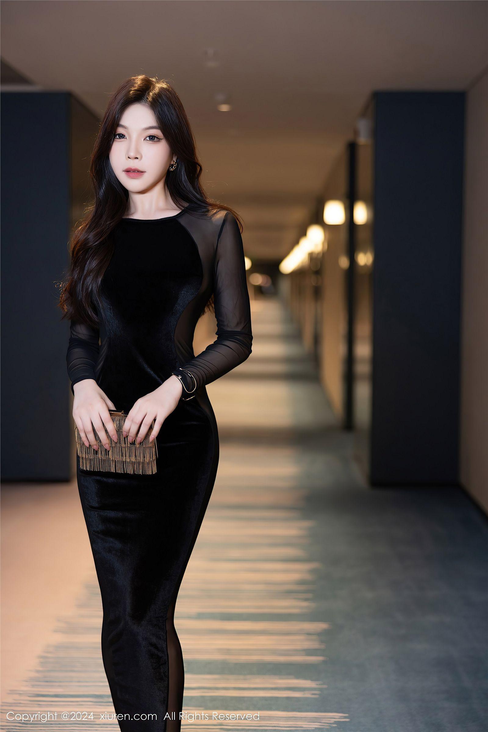 [XIUREN秀人网] 2024.05.24 NO.8598 徐莉芝Booty_p045