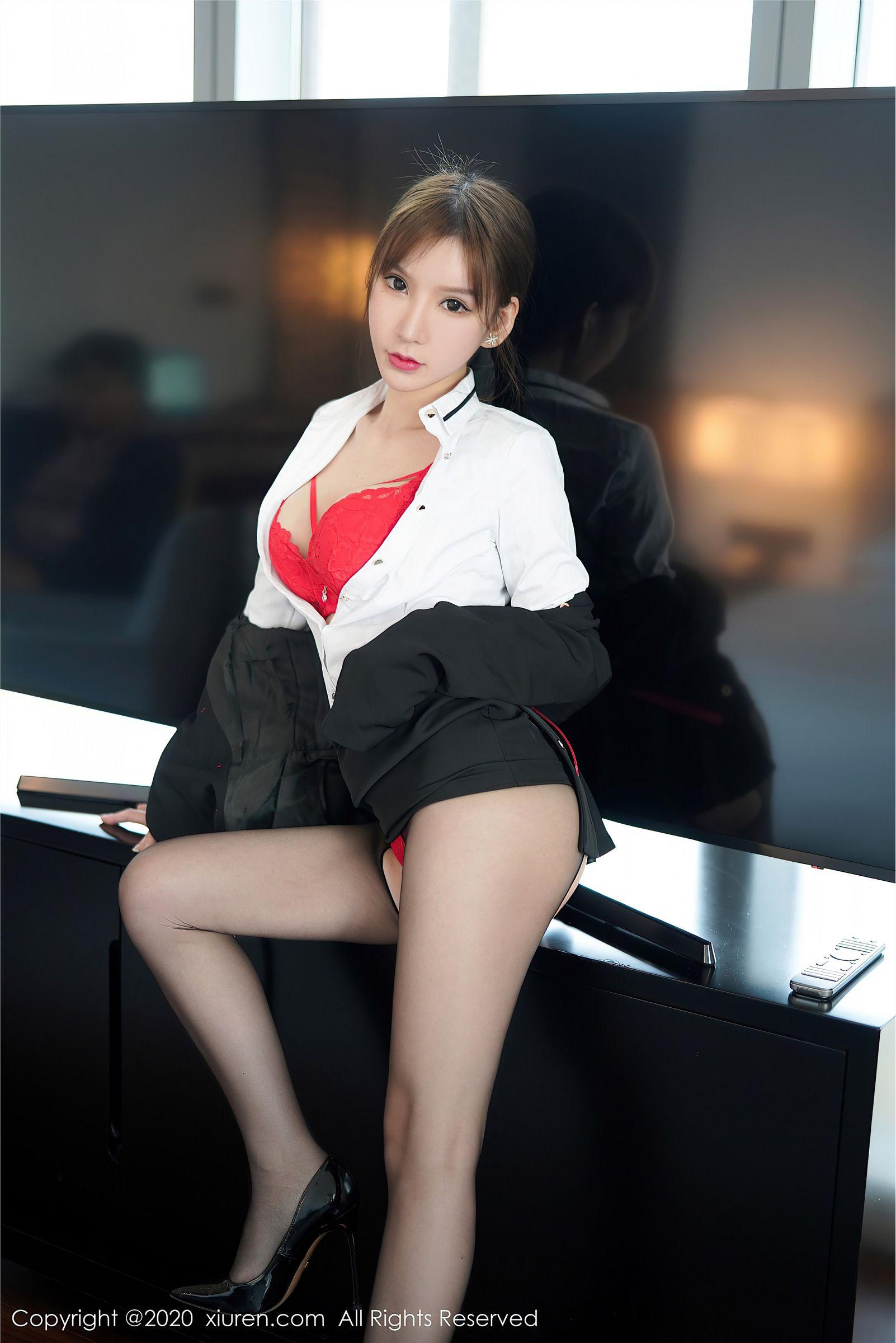 [XIUREN秀人网] 2020.12.18 NO.2915 周于希Sandy_p067