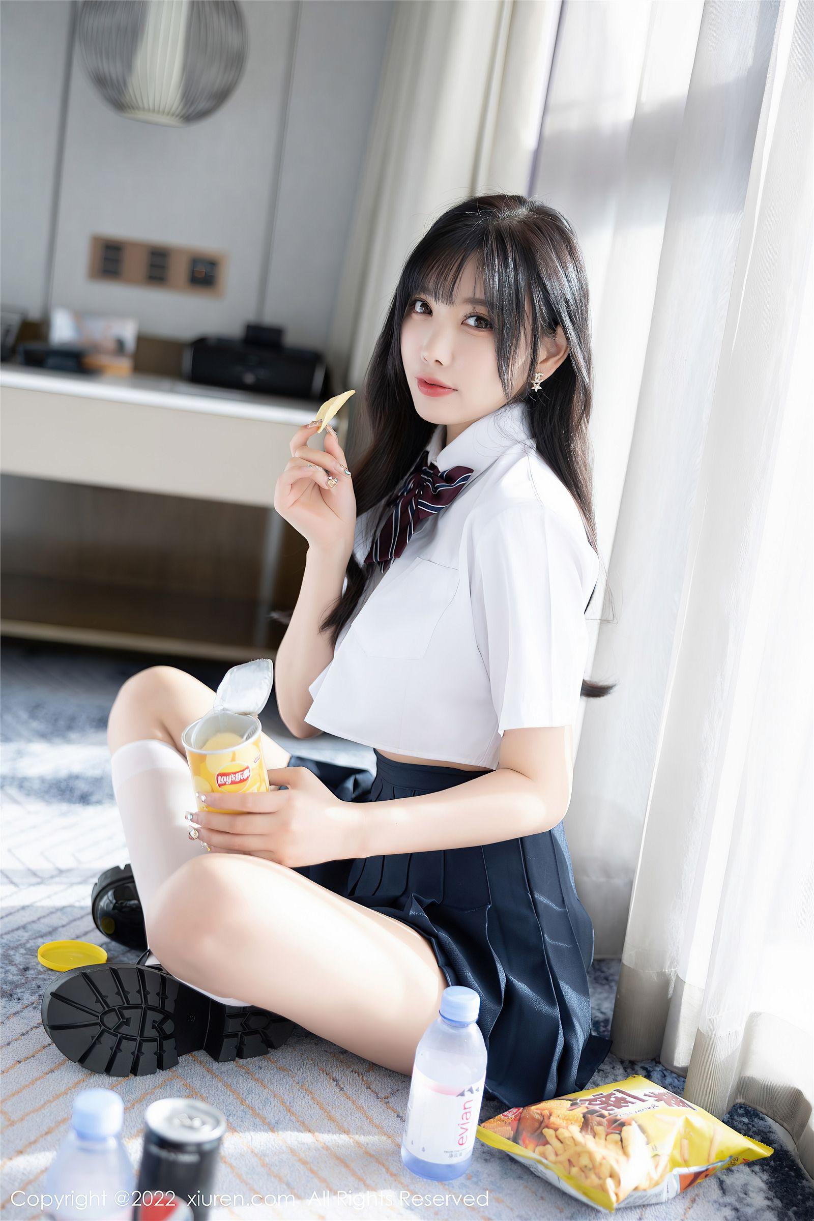 [XIUREN秀人网] 2022.07.26 NO.5338 杨晨晨Yome 制服美臀_p052