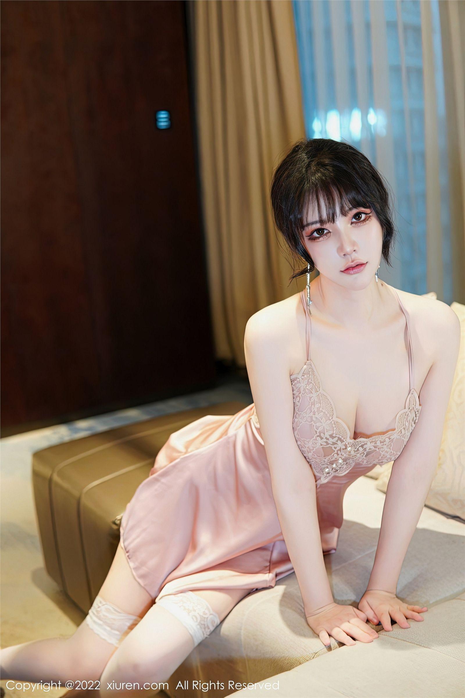 [XIUREN秀人网] 2022.12.21 NO.6022 桃桃子_p002