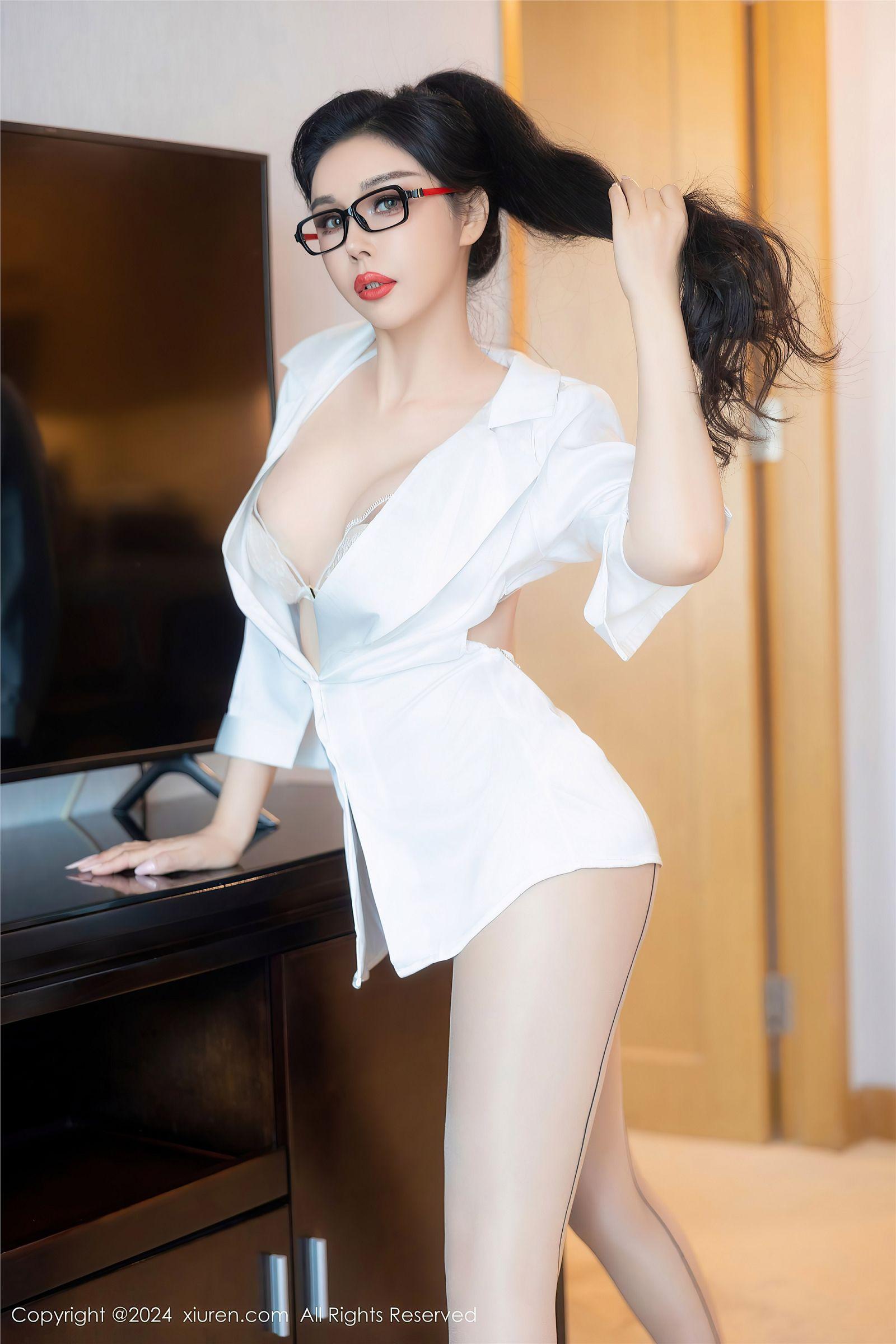 [XIUREN秀人网] 2024.04.29 NO.8469 田冰冰_p003