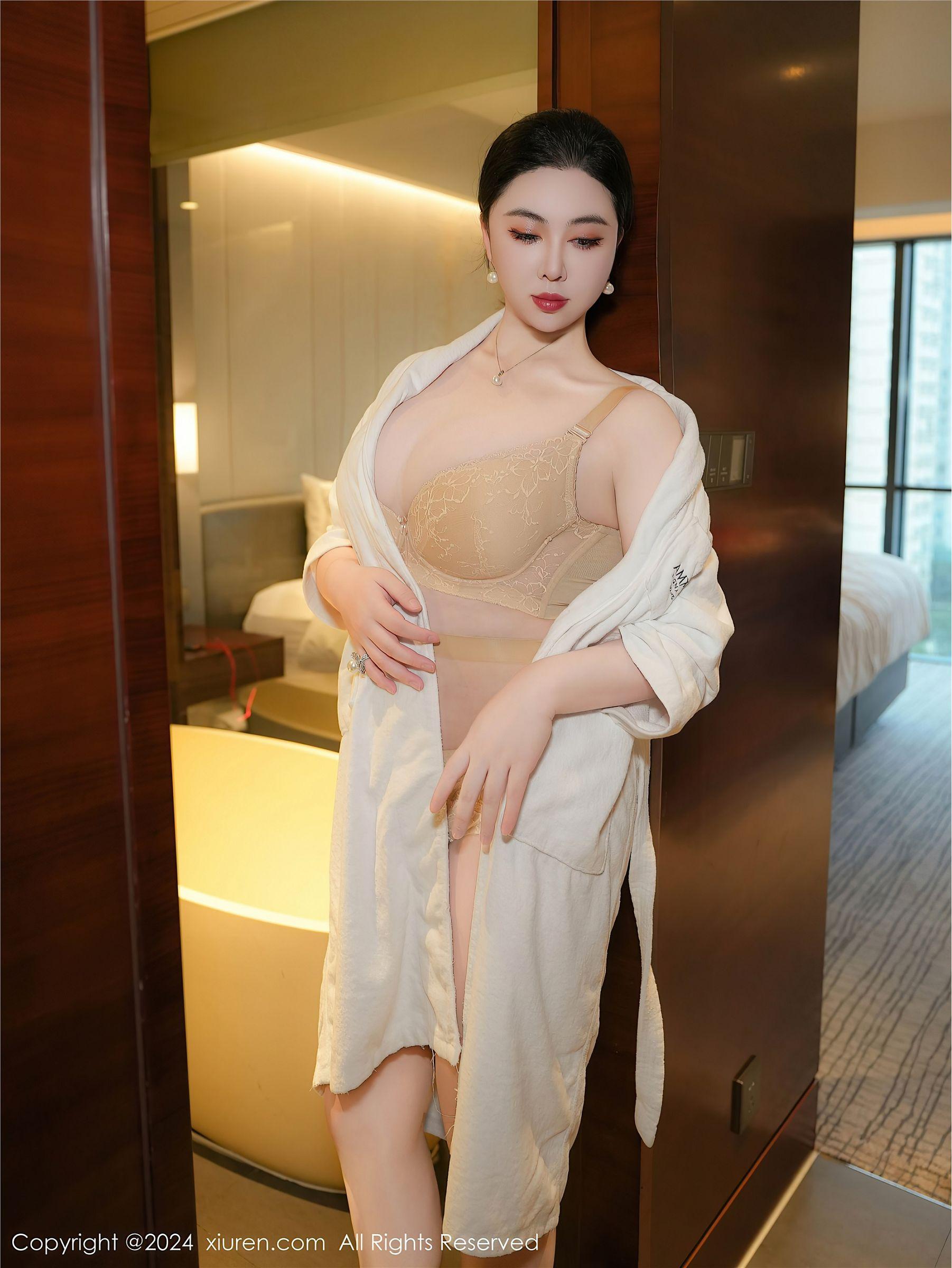 [XIUREN秀人网] 2024.12.02 NO.9534 风景尤美_p034