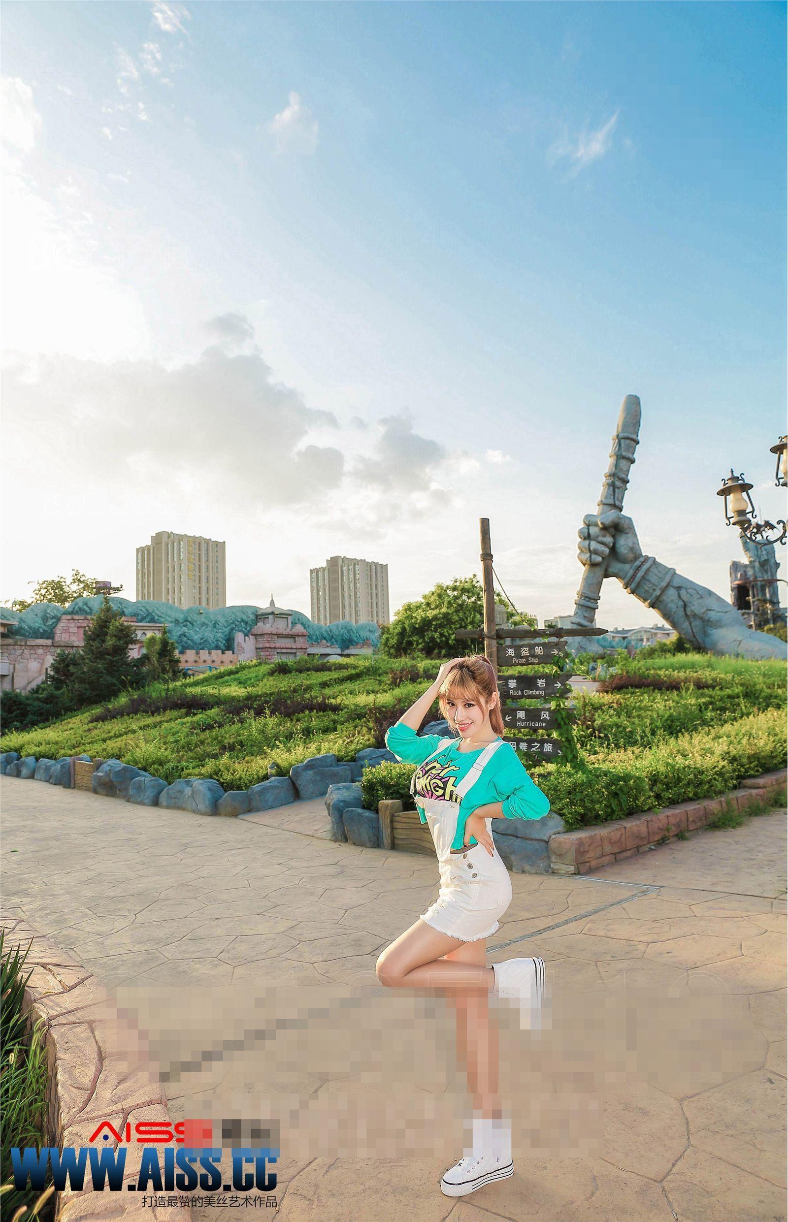 [AISS爱丝钻石] 丝袜美腿外拍 NO.071 何冉的假期2_p044