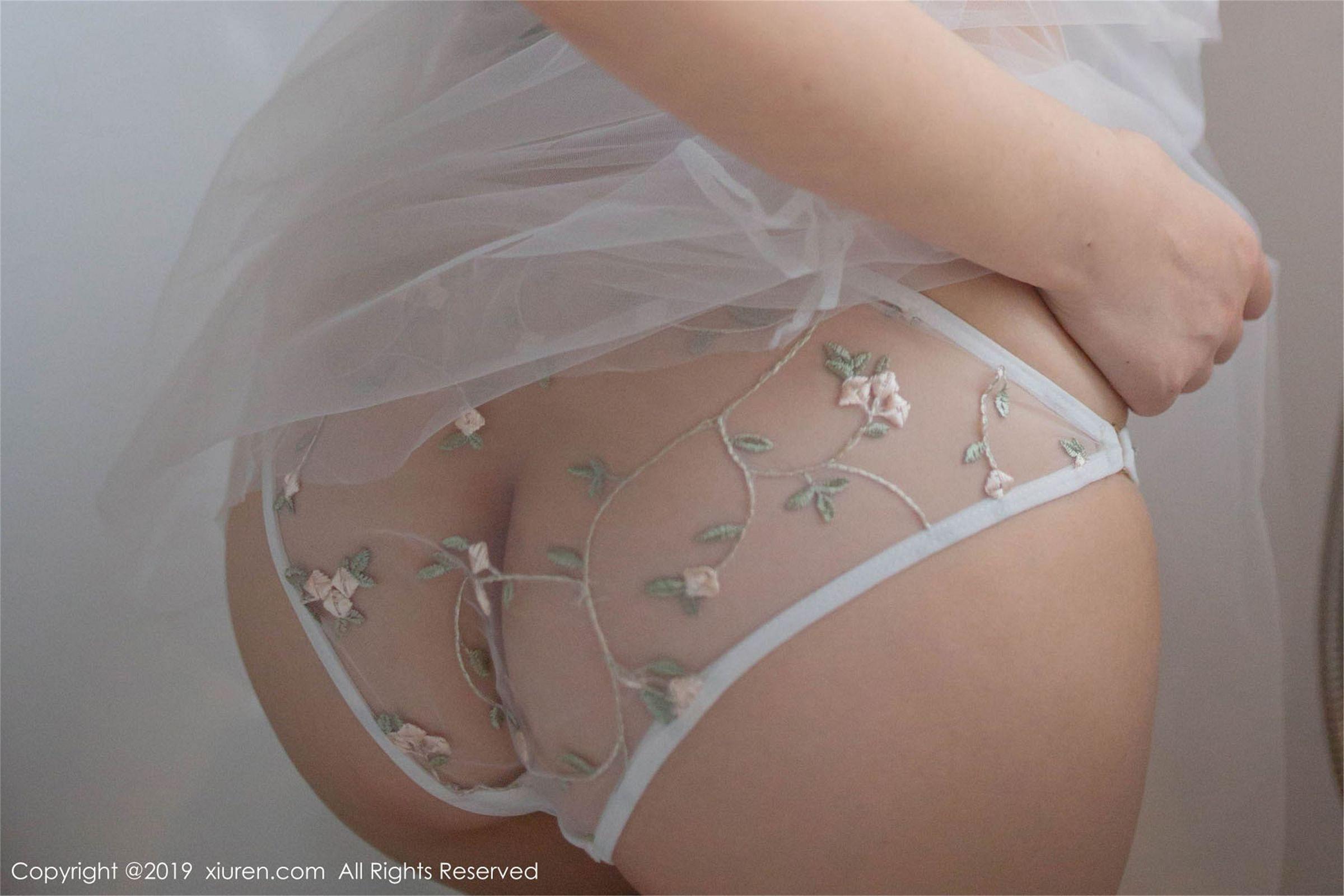 [XIUREN秀人网] 2019.06.24 No.1514 娇艳唯美 性感女神 Evelyn艾莉_p023