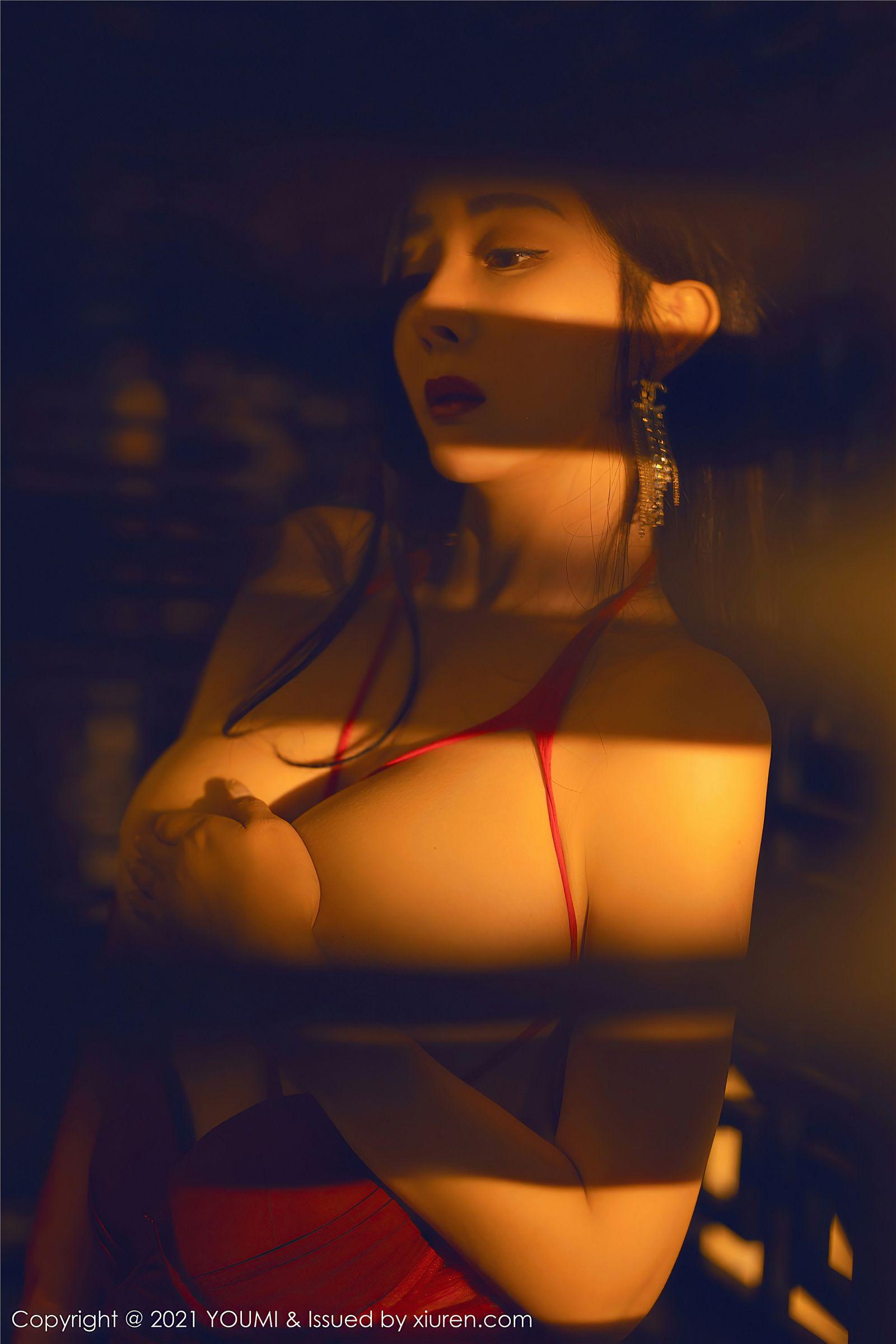 [YOUMI尤蜜荟] 2021.10.29 NO.711 允爾_p043
