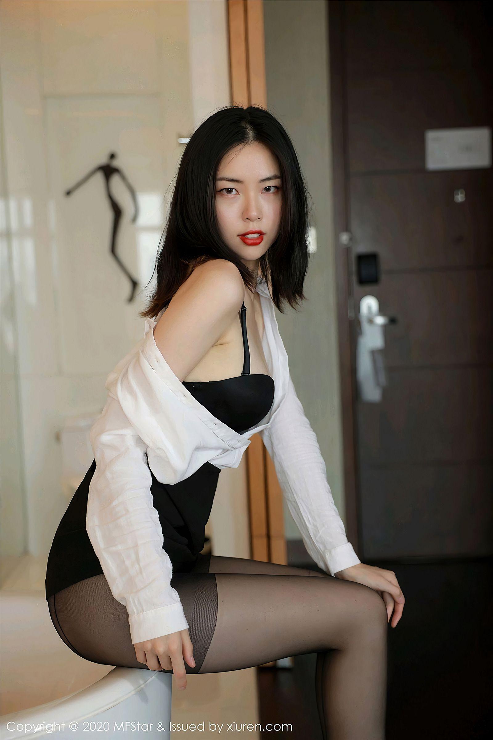[MFStar模范学院] 2020.08.19 NO.371 噜噜妞儿_p031