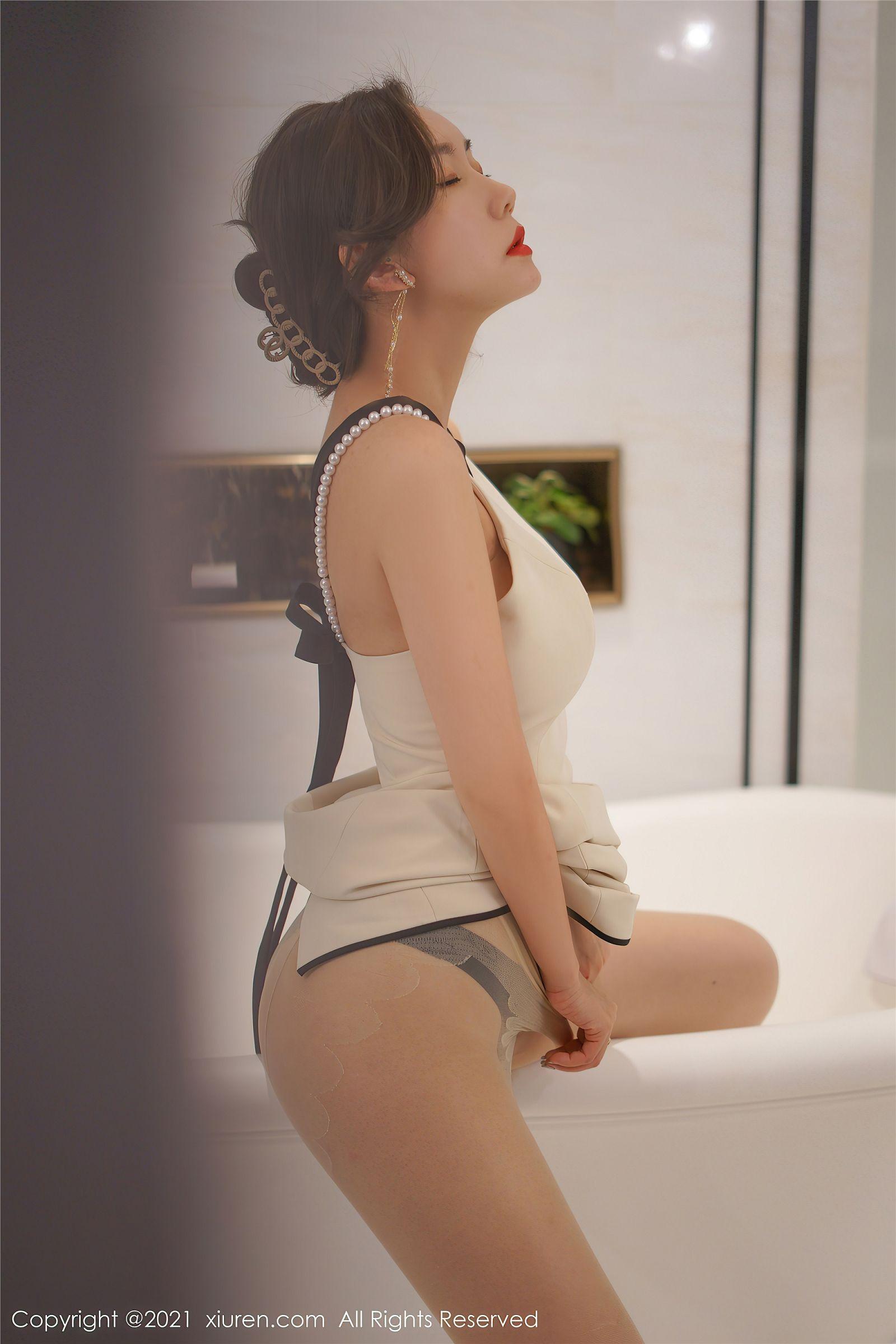[XIUREN秀人网] 2021.07.14 NO.3666 艾静香_p033