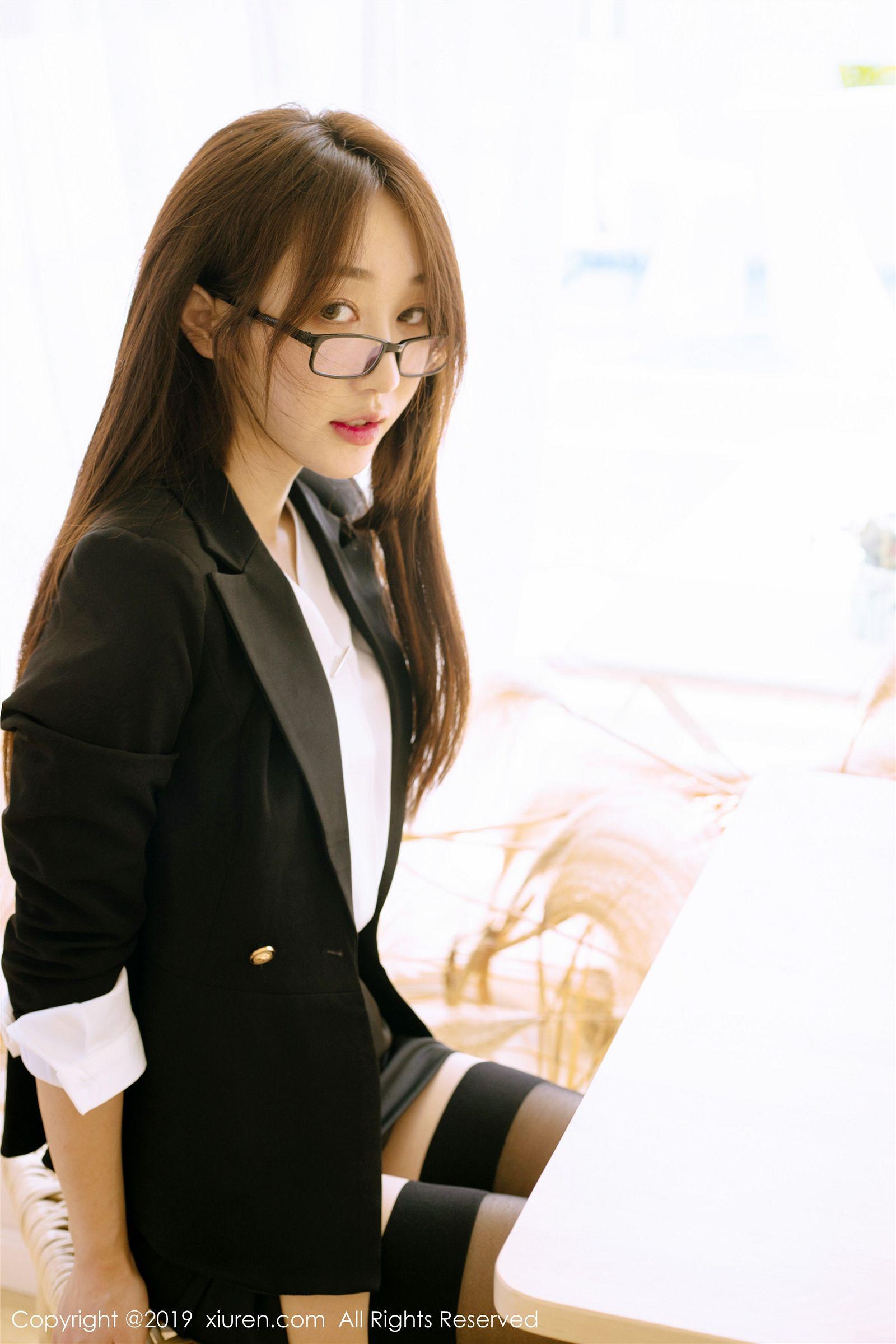 [XIUREN秀人网] 2019.09.20 NO.1689 小九月_p002