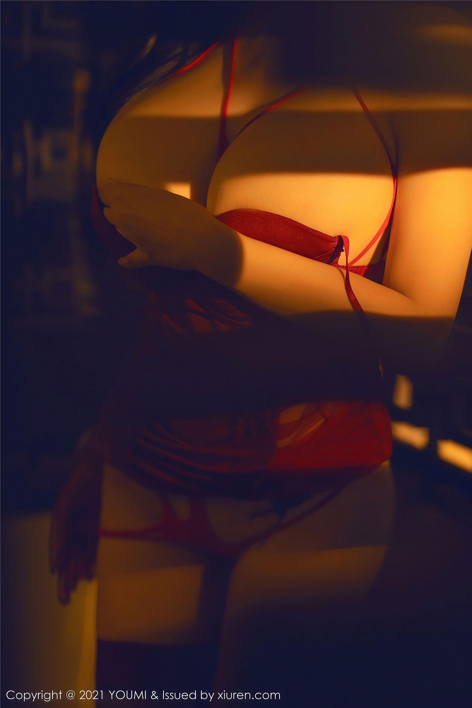 [YOUMI尤蜜荟] 2021.10.29 NO.711 允爾_p041