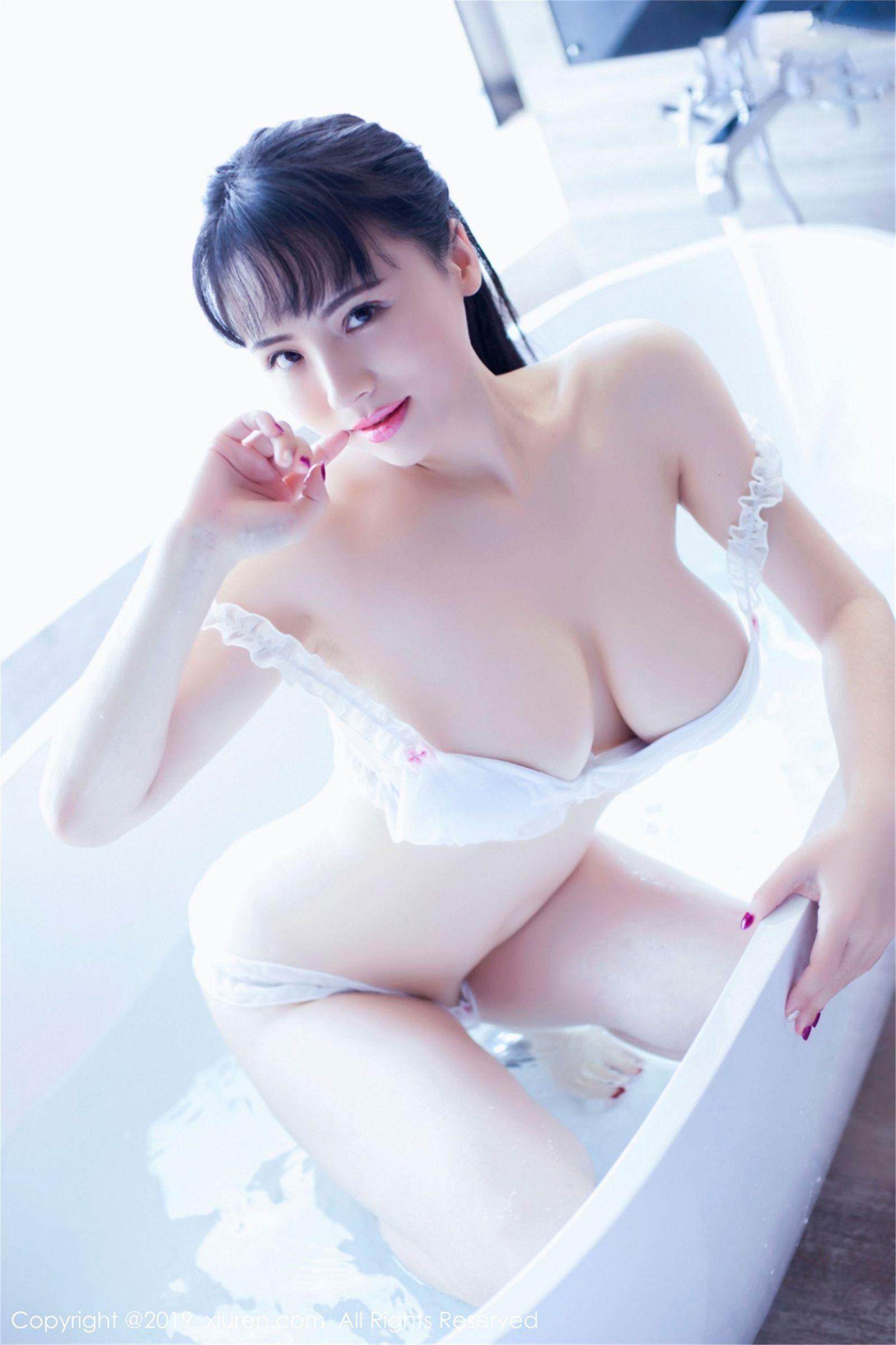 [XIUREN秀人网] 2019.05.06 No.1431 蕊蕊ruirui_p013