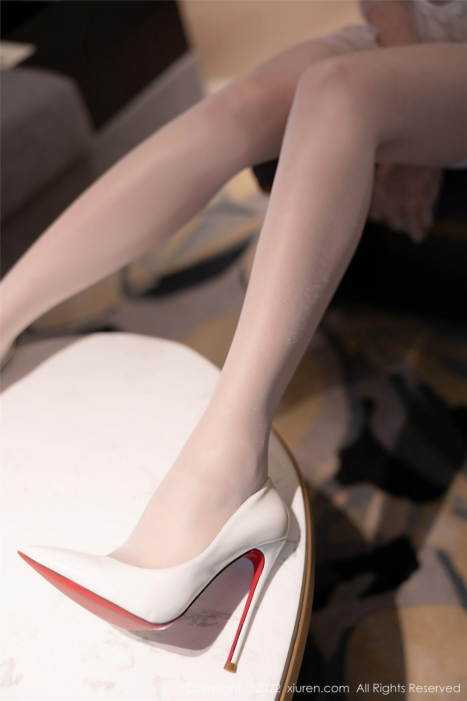 [XIUREN秀人网] 2022.04.08 NO.4840 芝芝Booty_p011
