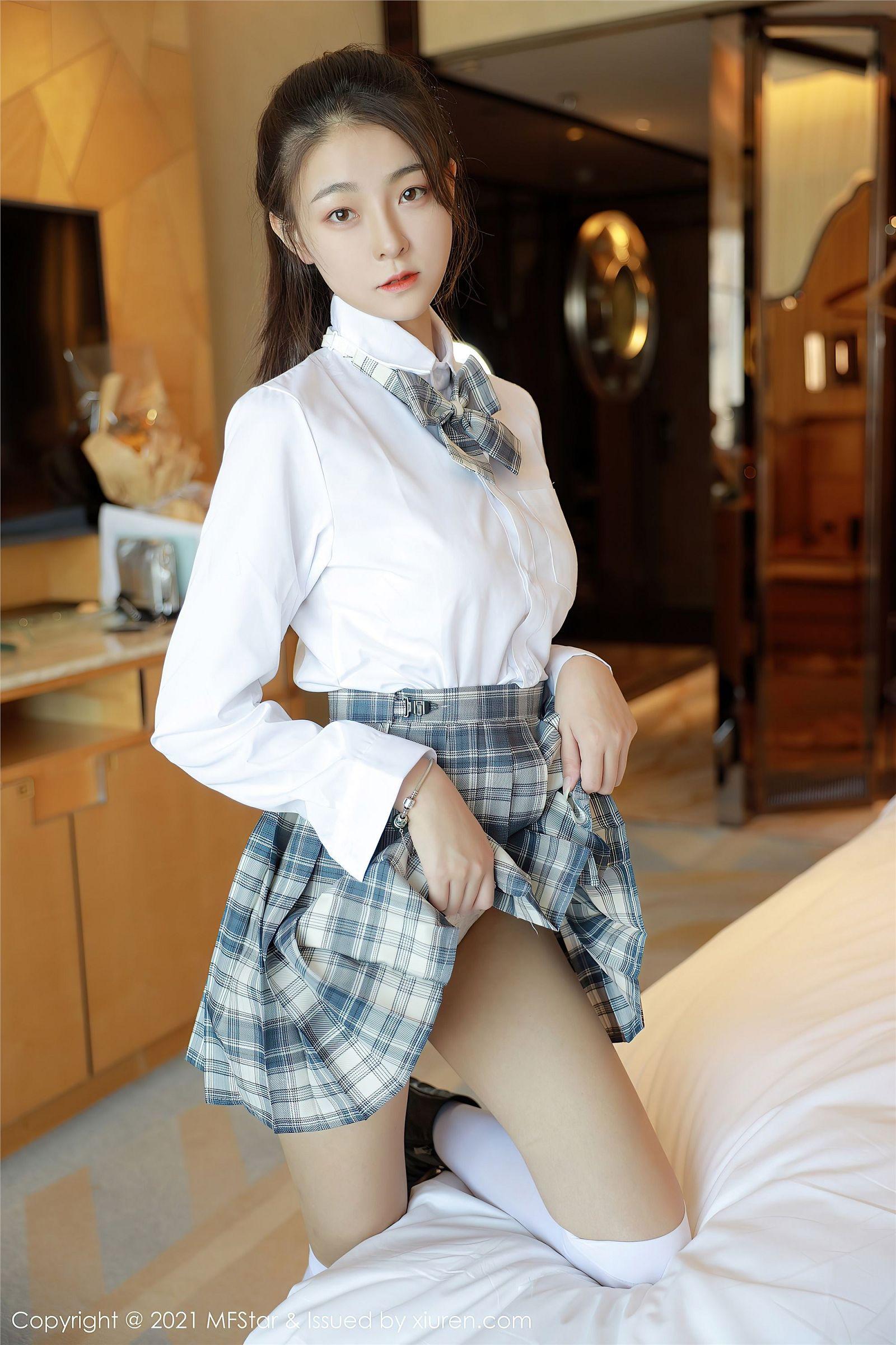 [MFStar模范学院] 2021.01.27 NO.448 Laura苏雨彤_p037