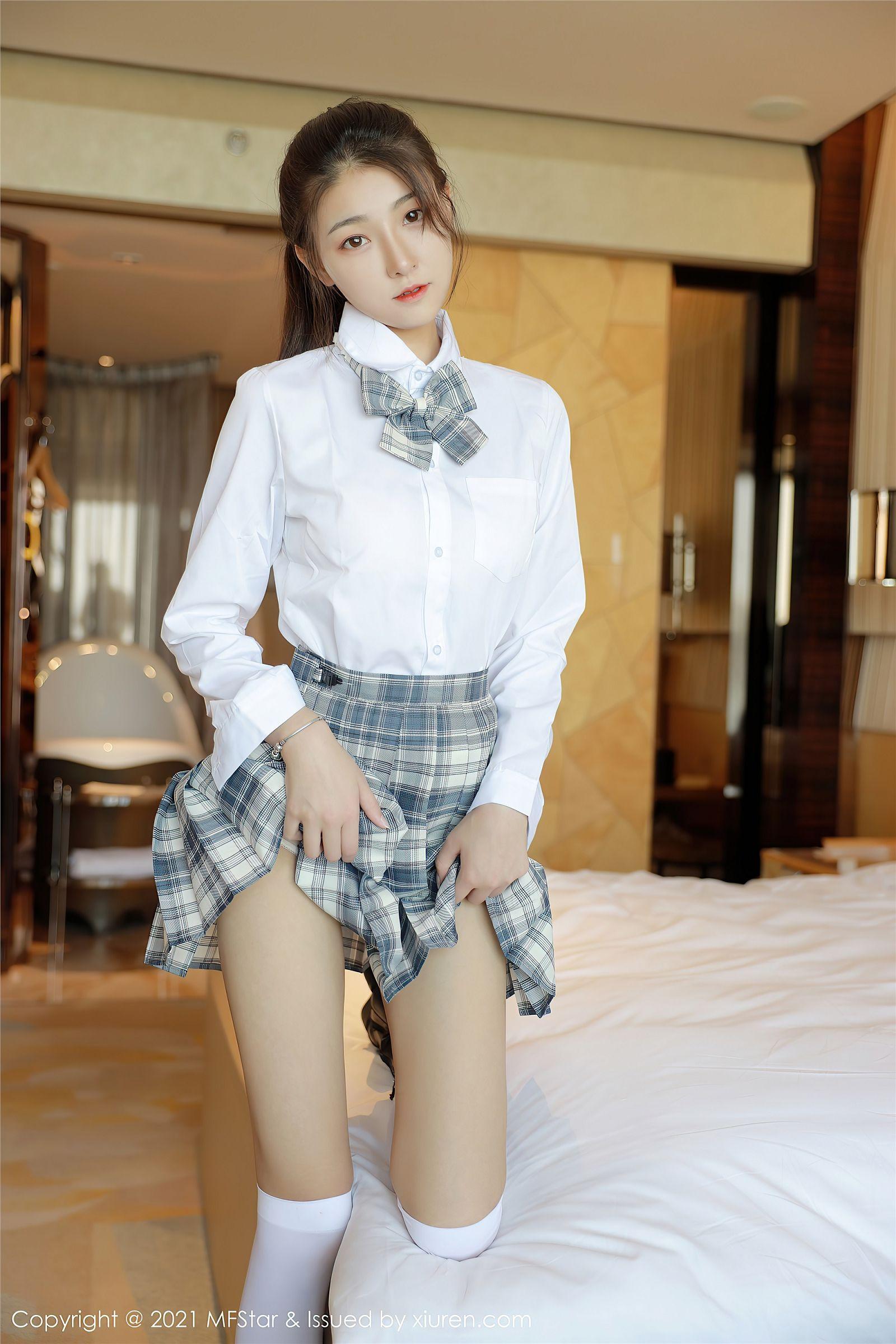 [MFStar模范学院] 2021.01.27 NO.448 Laura苏雨彤_p040