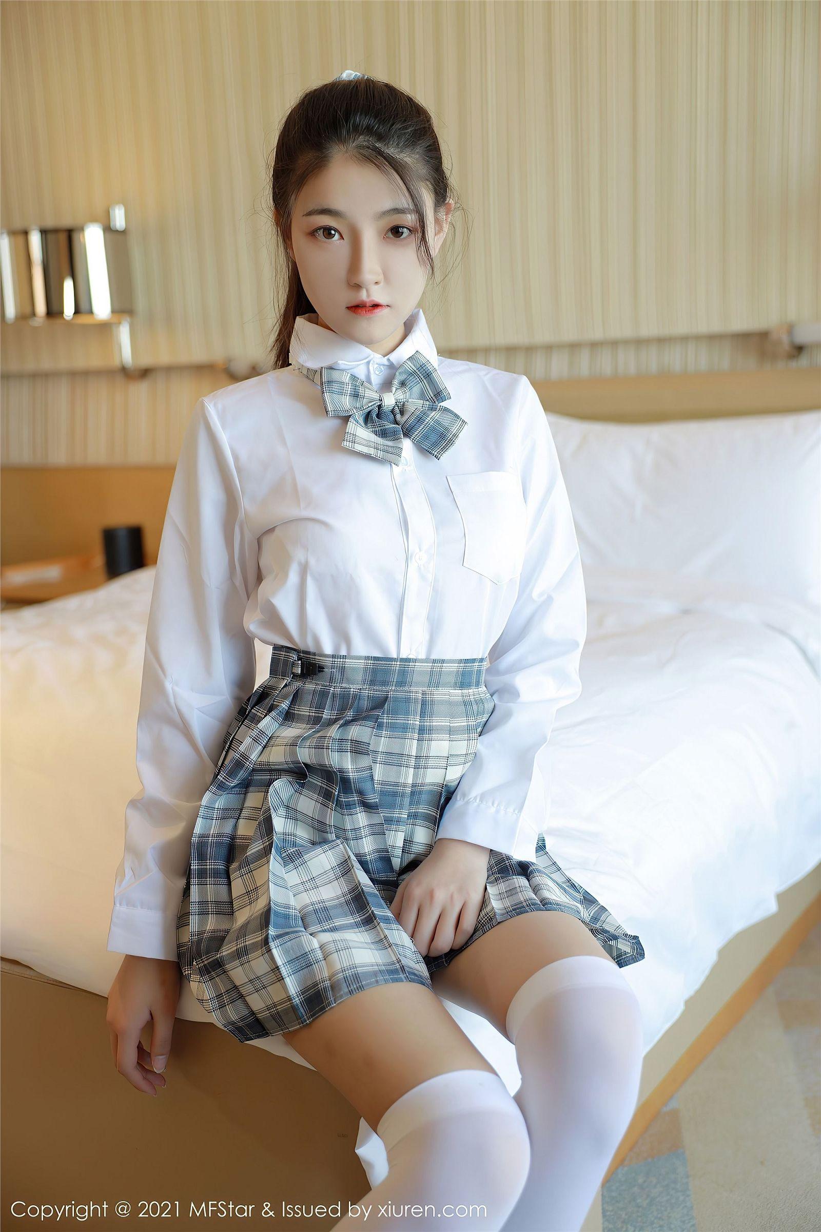 [MFStar模范学院] 2021.01.27 NO.448 Laura苏雨彤_p028