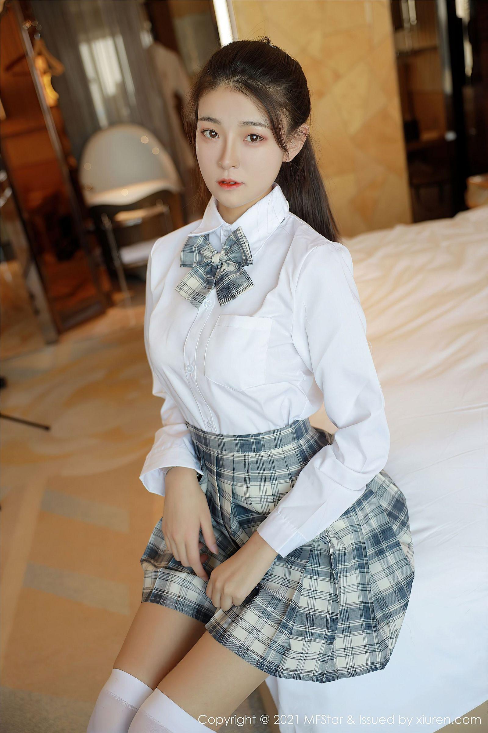 [MFStar模范学院] 2021.01.27 NO.448 Laura苏雨彤_p032
