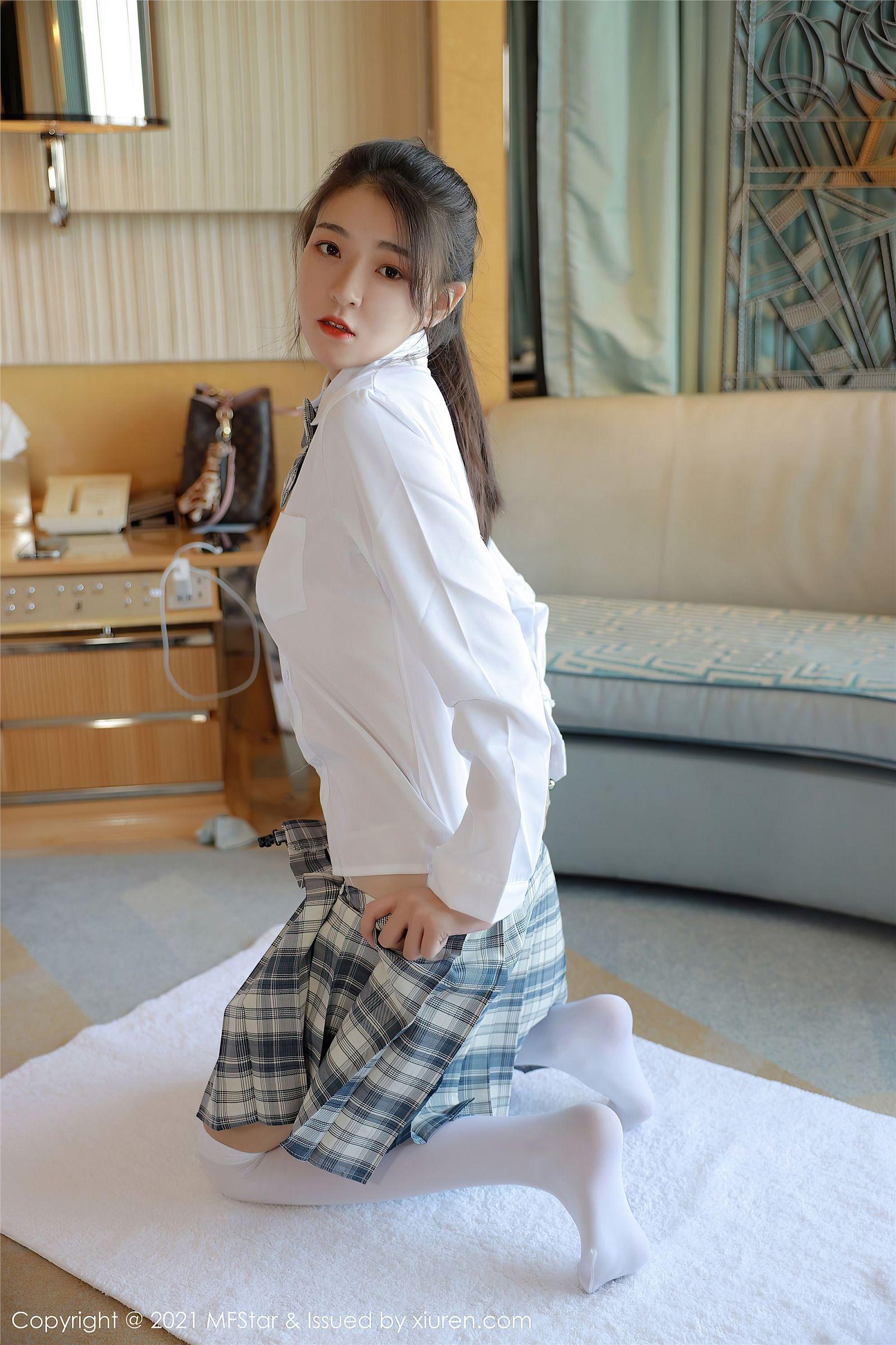 [MFStar模范学院] 2021.01.27 NO.448 Laura苏雨彤_p014