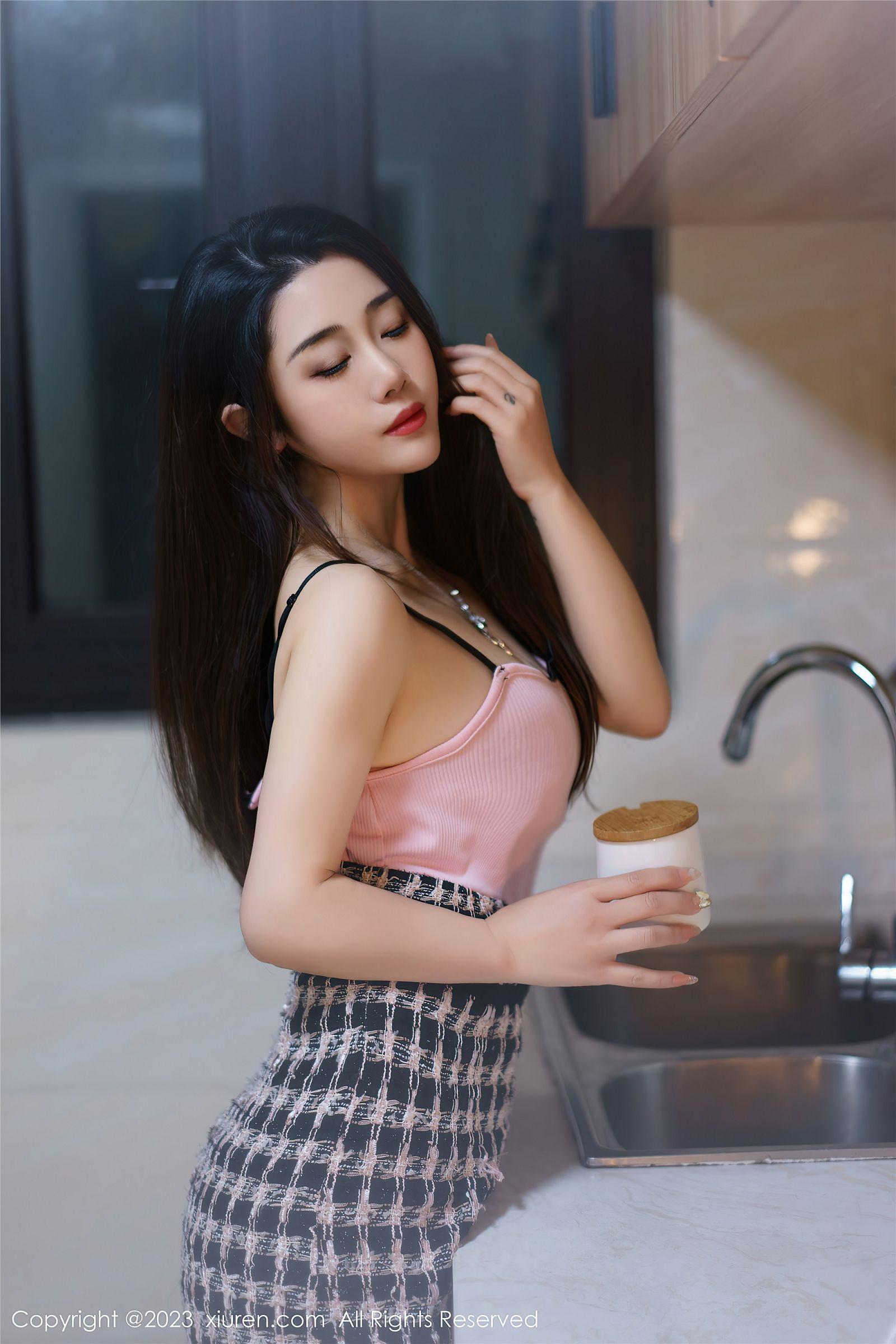 [XIUREN秀人网] 2023.05.25 NO.6799 严利娅Yuliya_p016