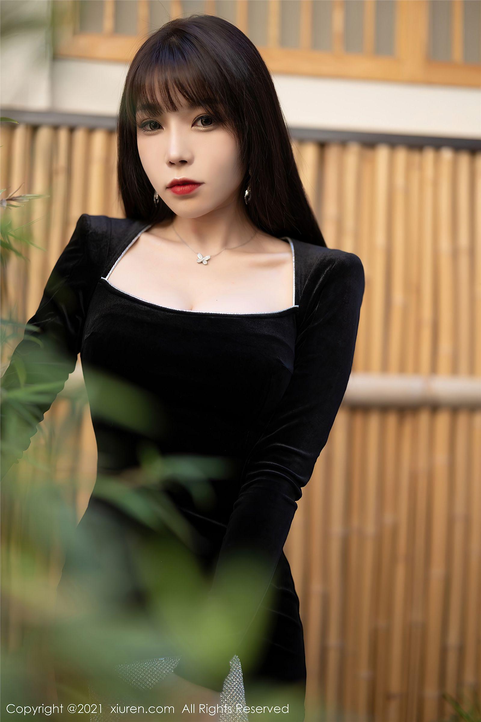 [XIUREN秀人网] 2021.12.09 NO.4322 芝芝Booty_p052