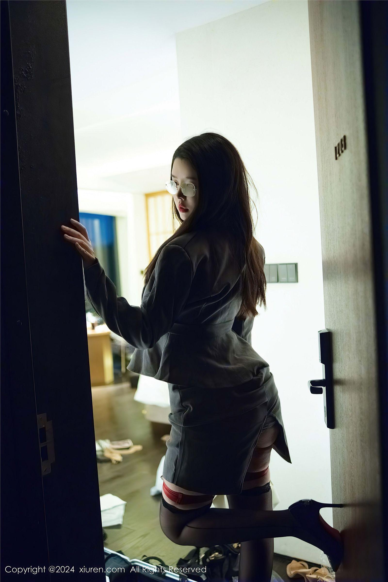 [XIUREN秀人网] 2024.10.15 NO.9287 樱桃小犊子_p001