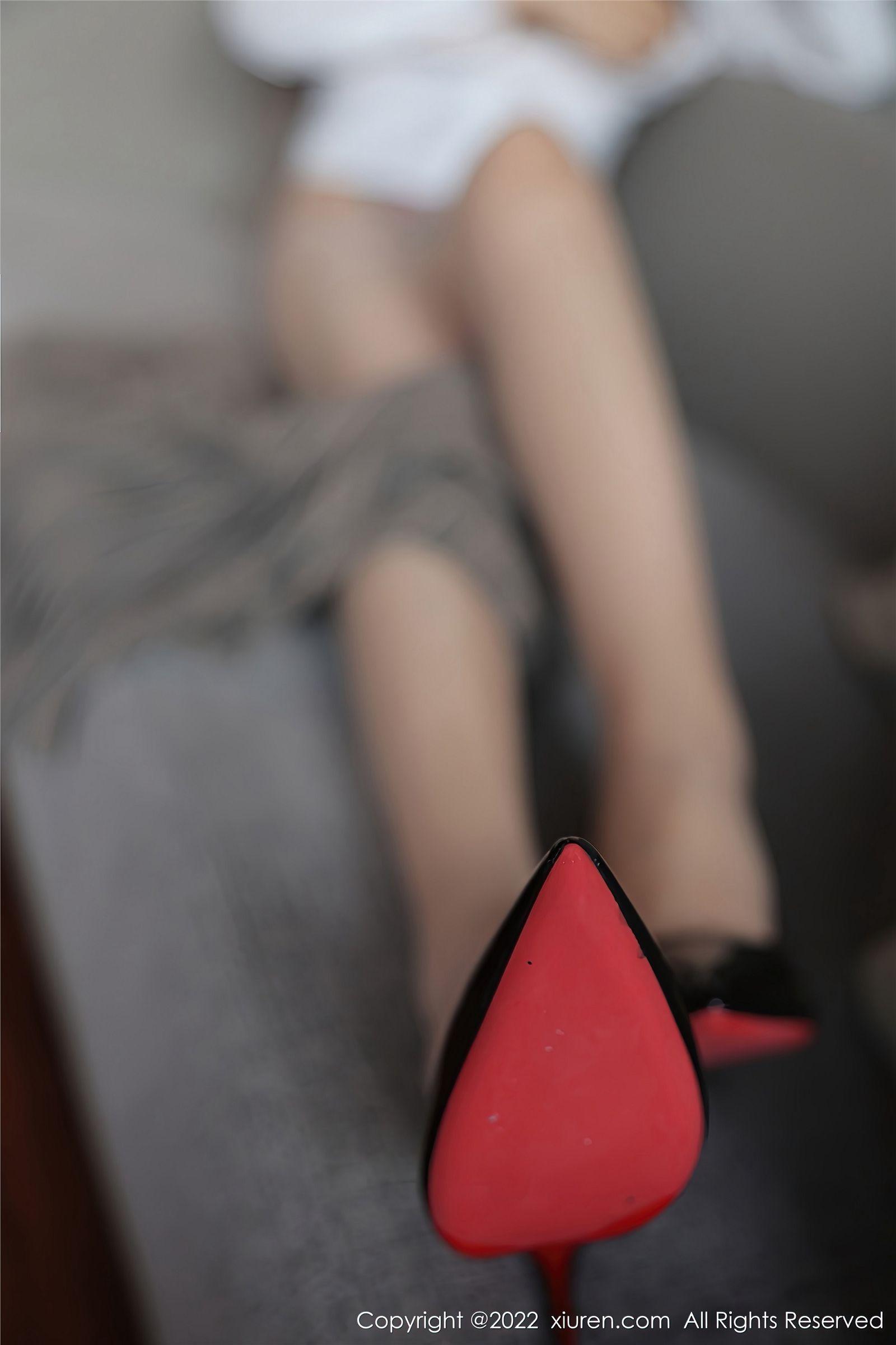 [XIUREN秀人网] 2022.11.24 NO.5902 田冰冰_p042