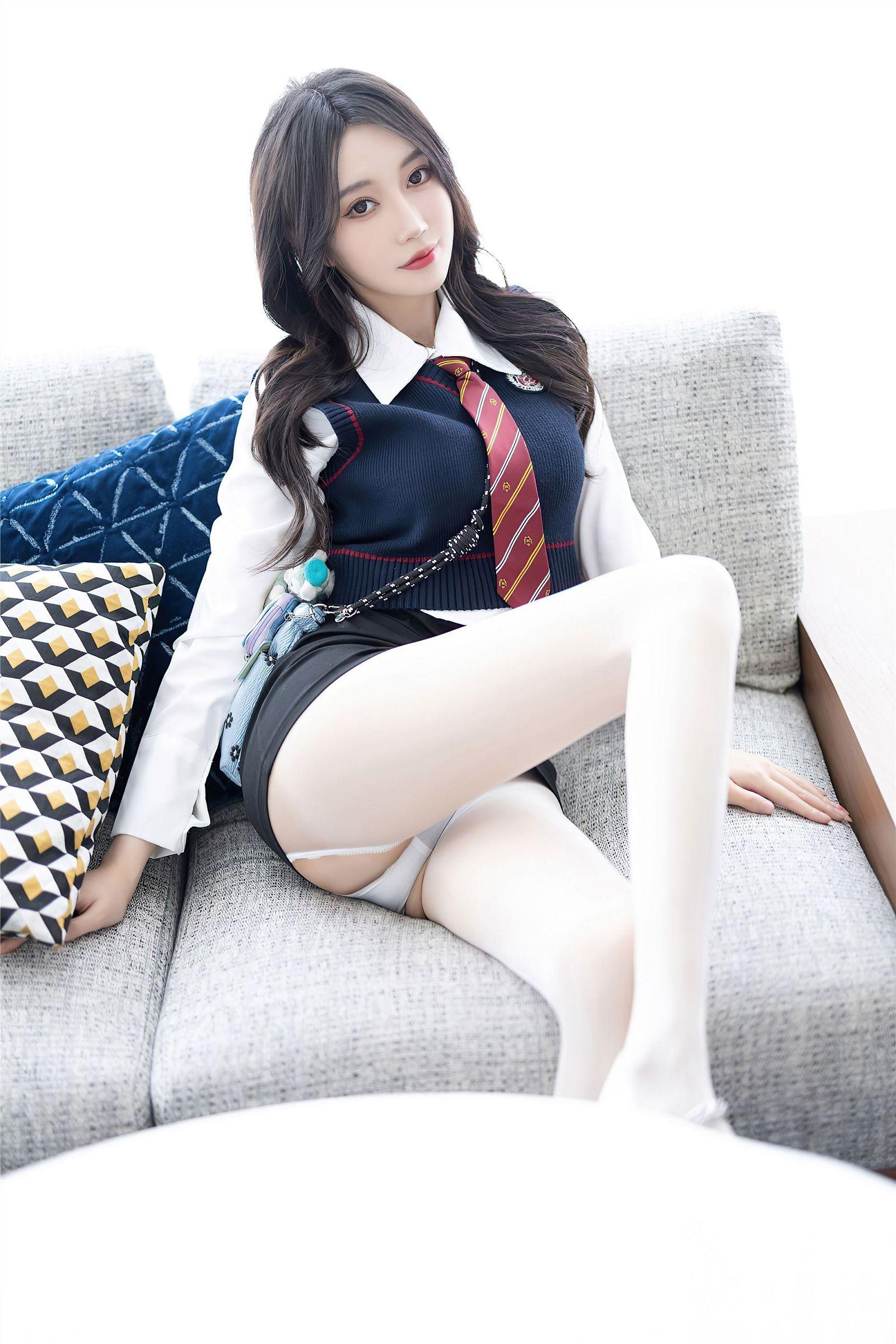 [XIUREN秀人网] 2024.03.18 NO.8247 玥儿玥_p011