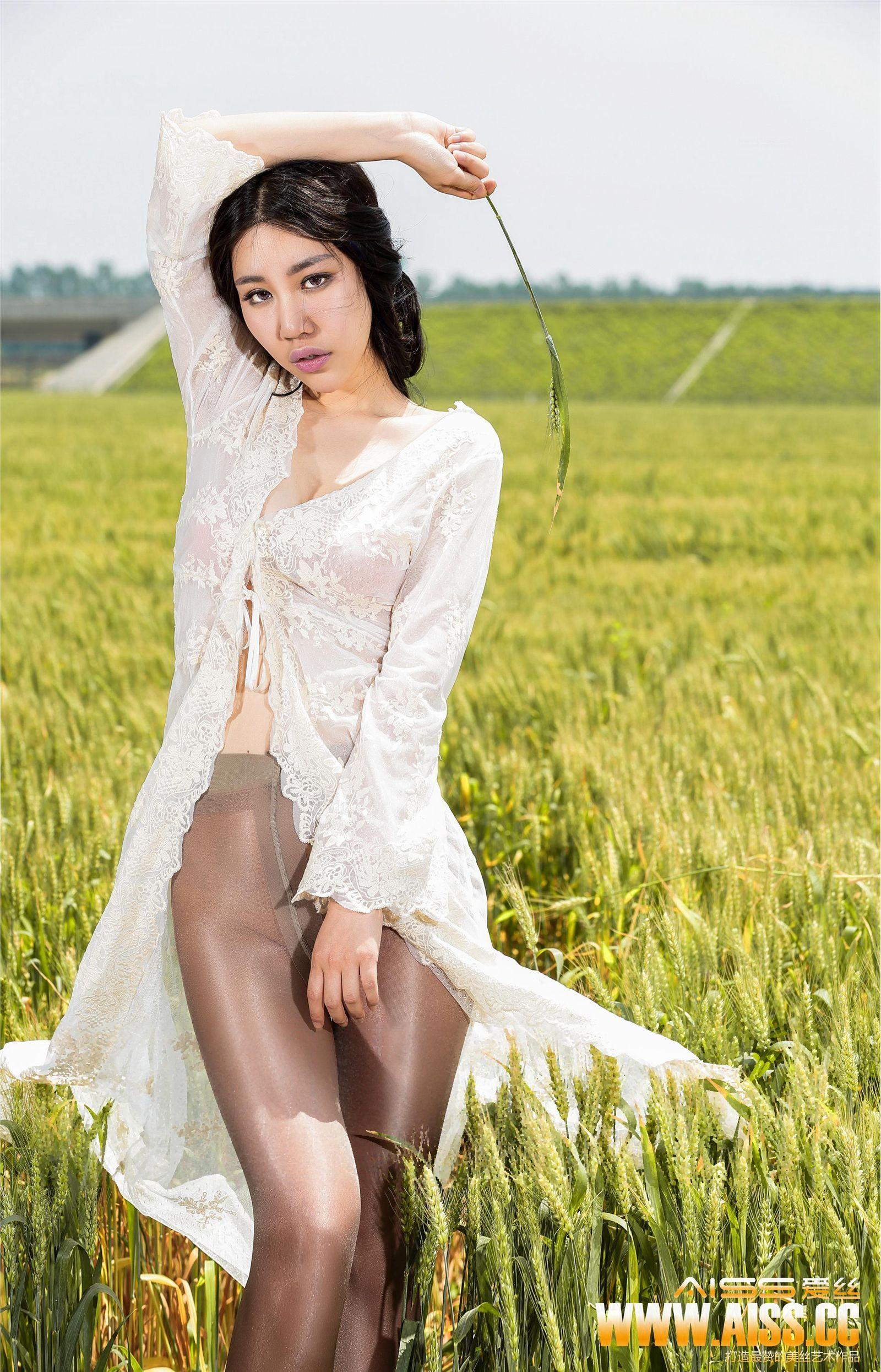 [AISS爱丝钻石] 2015.07.25 《麦田骑行者》_p035