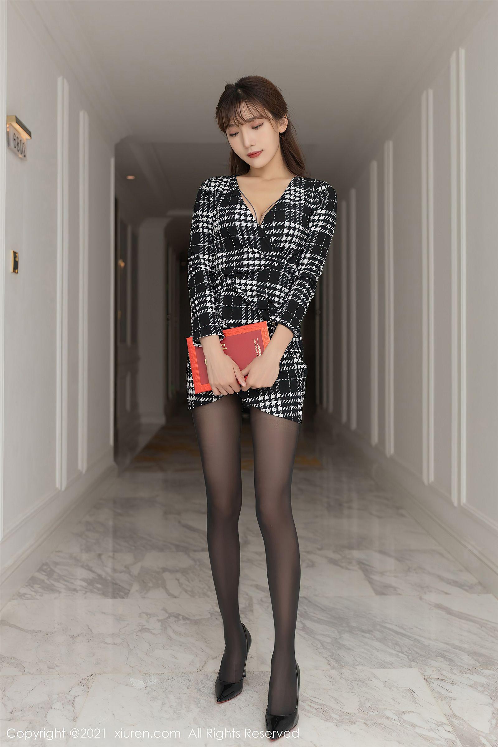 [XIUREN秀人网] 2021.12.02 NO.4292 陆萱萱_p012