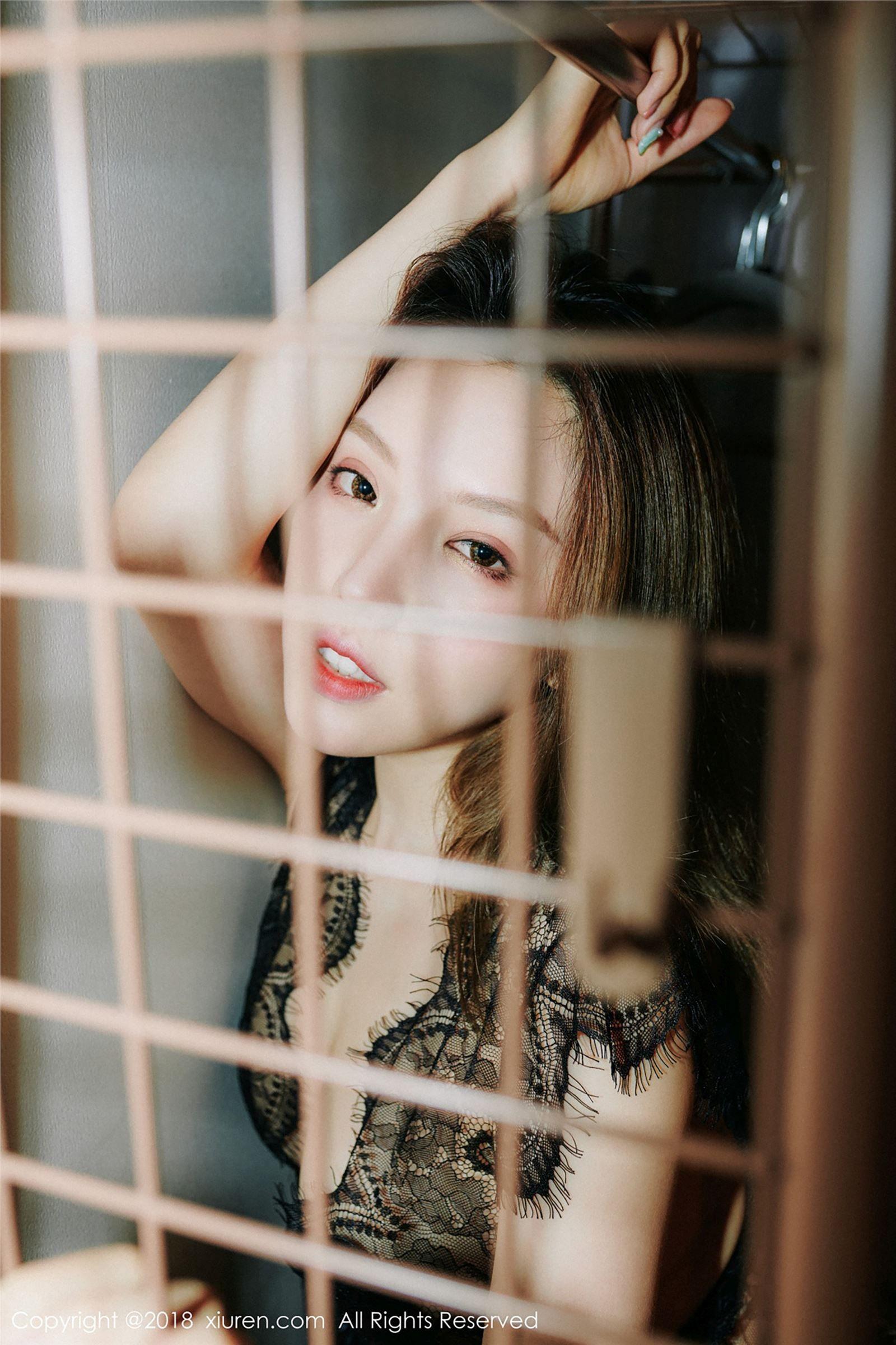 [秀人XIUREN] 2018.08.24 NO.1133 黄楽然_p011