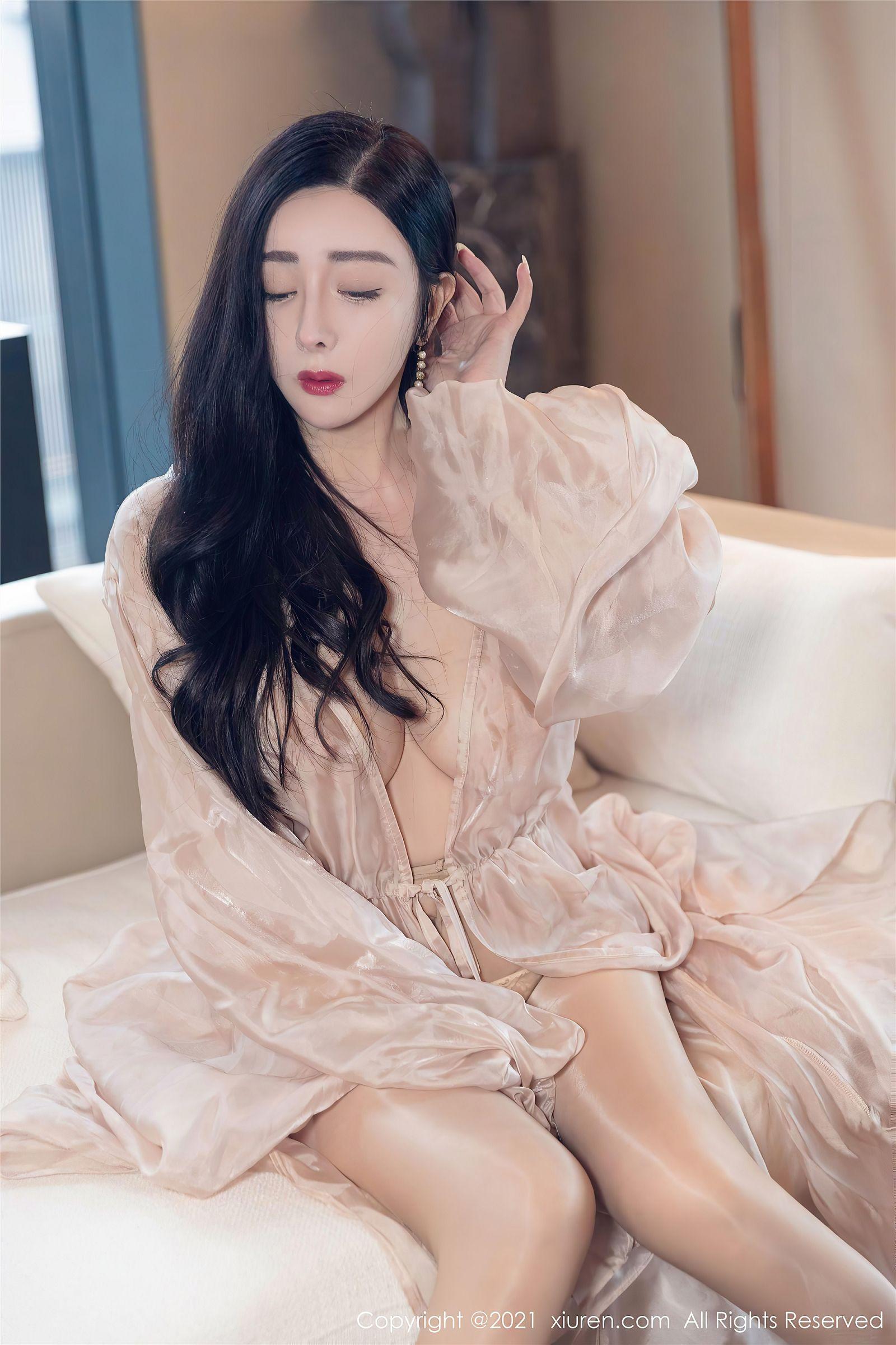 [XIUREN秀人网] 2021.10.27 NO.4129 允爾_p003
