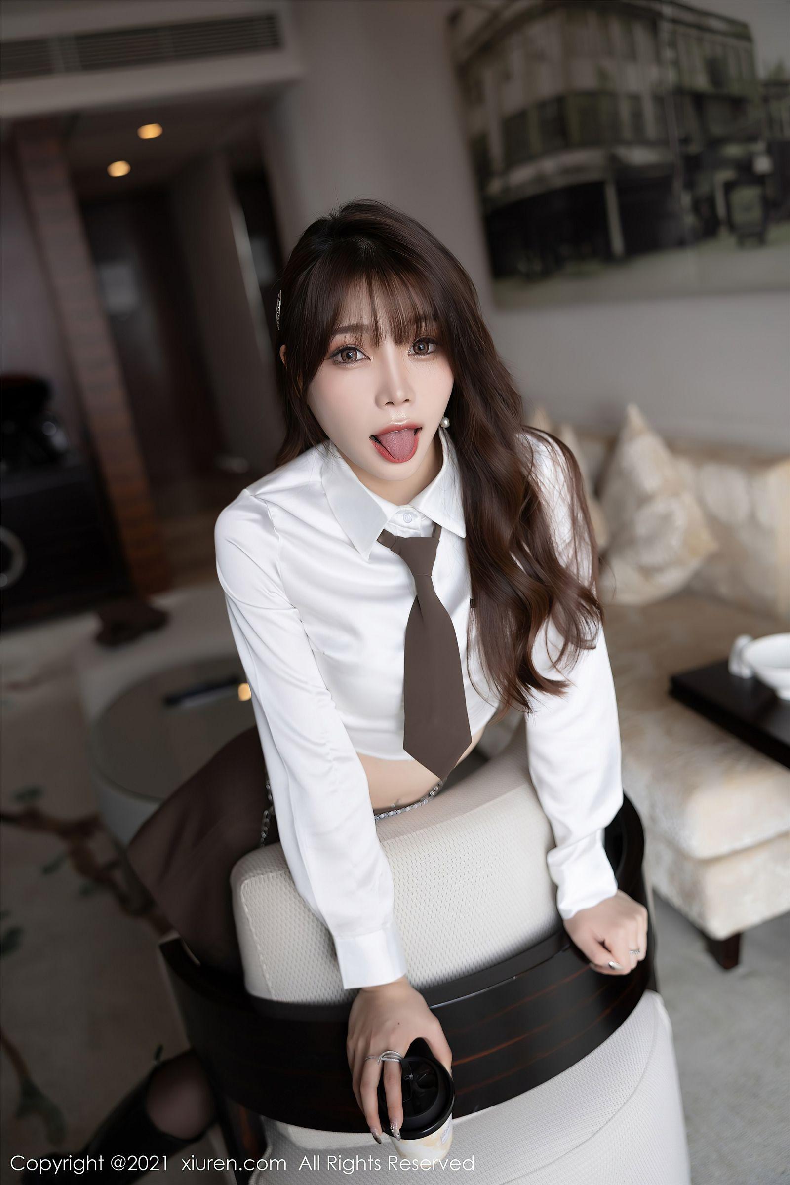 [XIUREN秀人网] 2021.12.03 NO.4299 芝芝Booty_p045