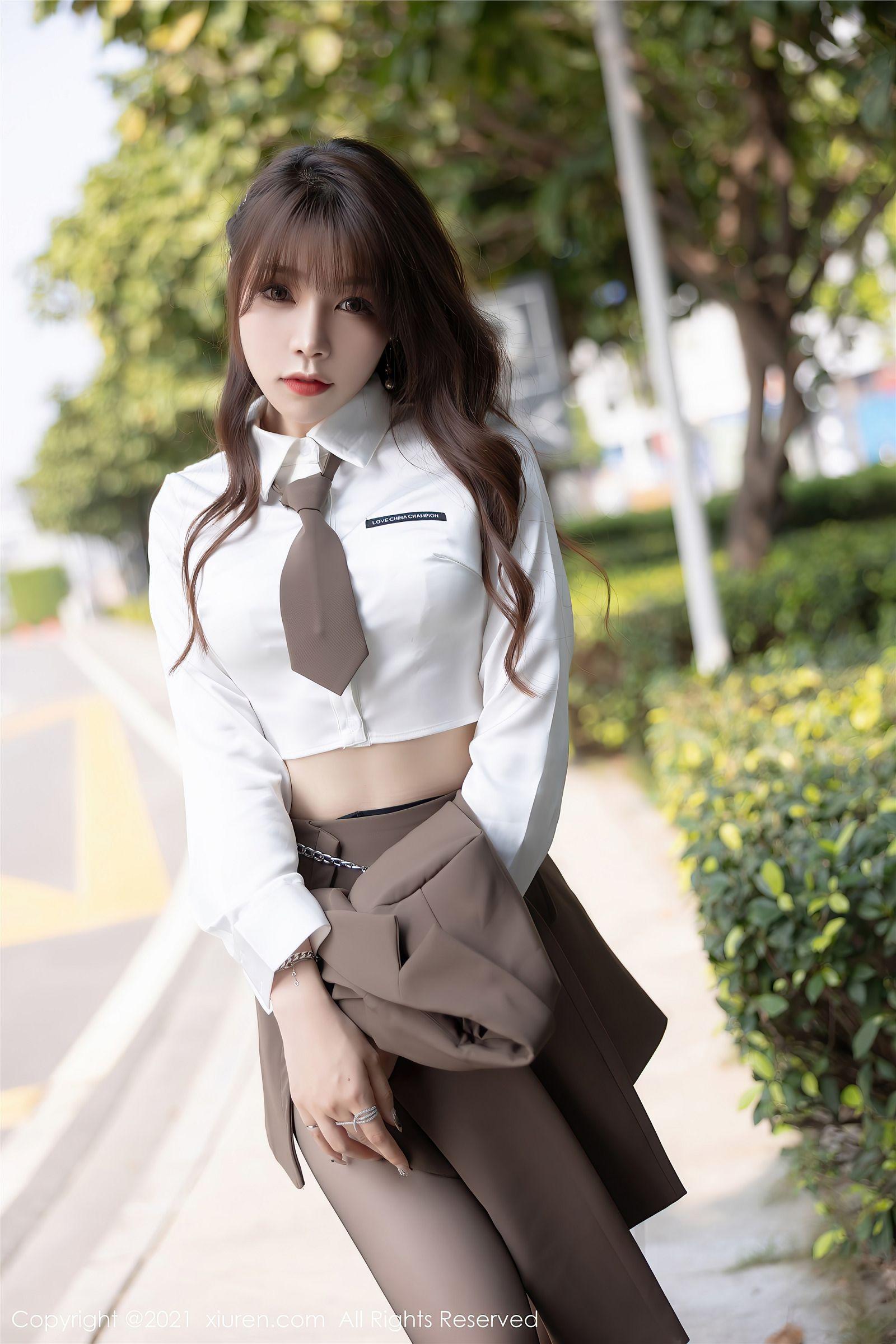 [XIUREN秀人网] 2021.12.03 NO.4299 芝芝Booty_p052