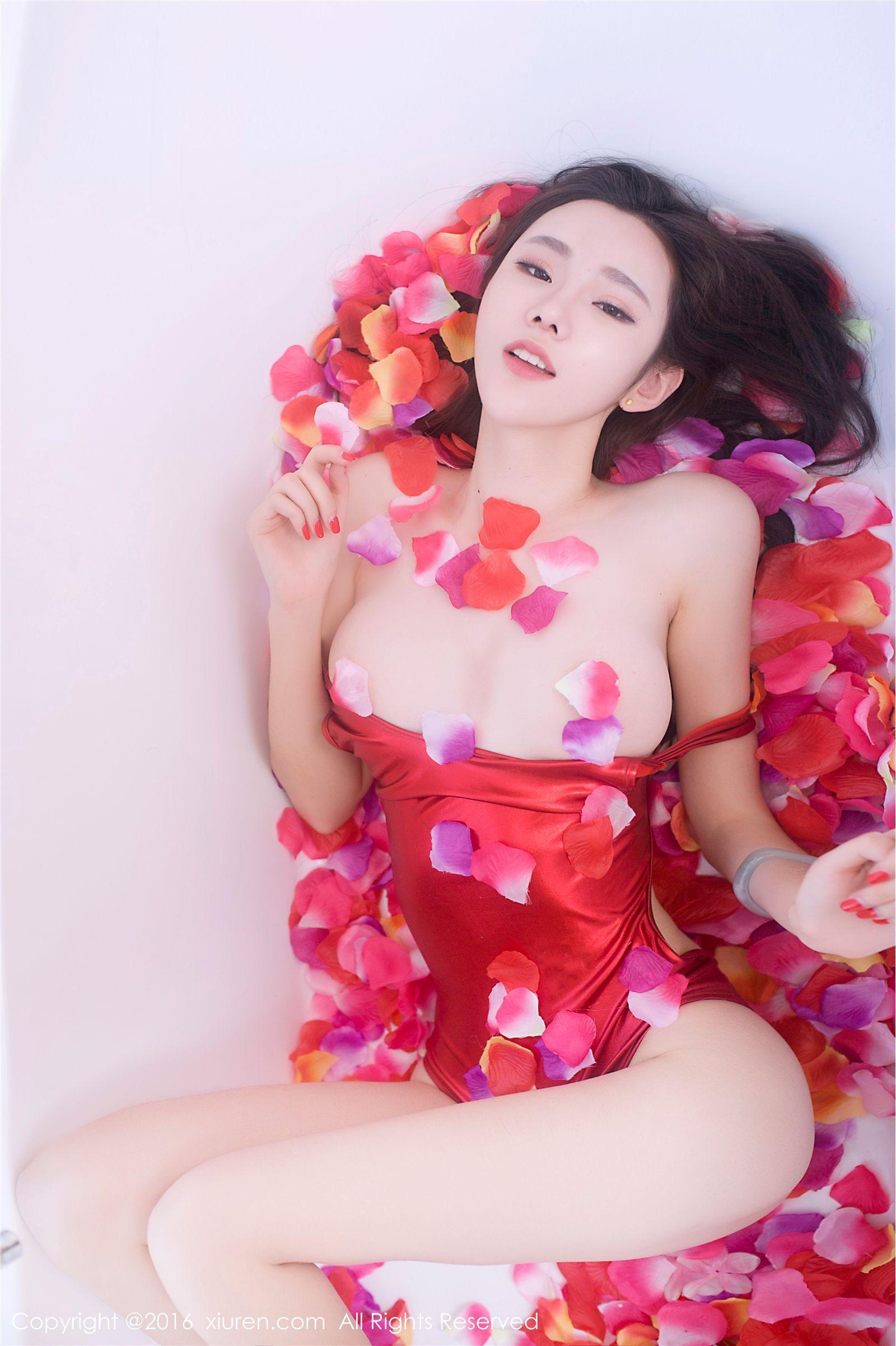 [秀人XIUREN] 2016.10.26 NO.625 萌琪琪Irene_p011