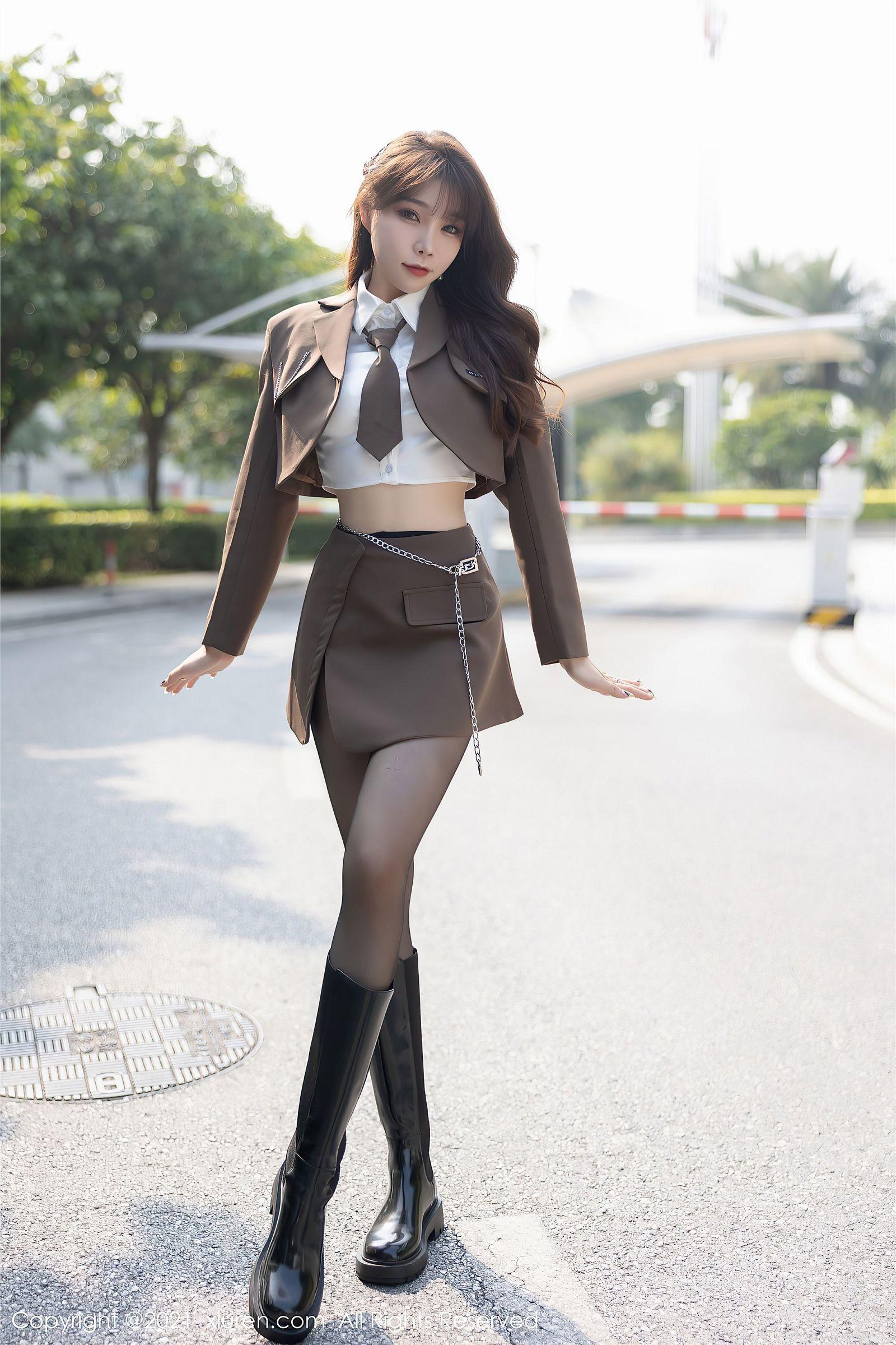 [XIUREN秀人网] 2021.12.03 NO.4299 芝芝Booty_p001