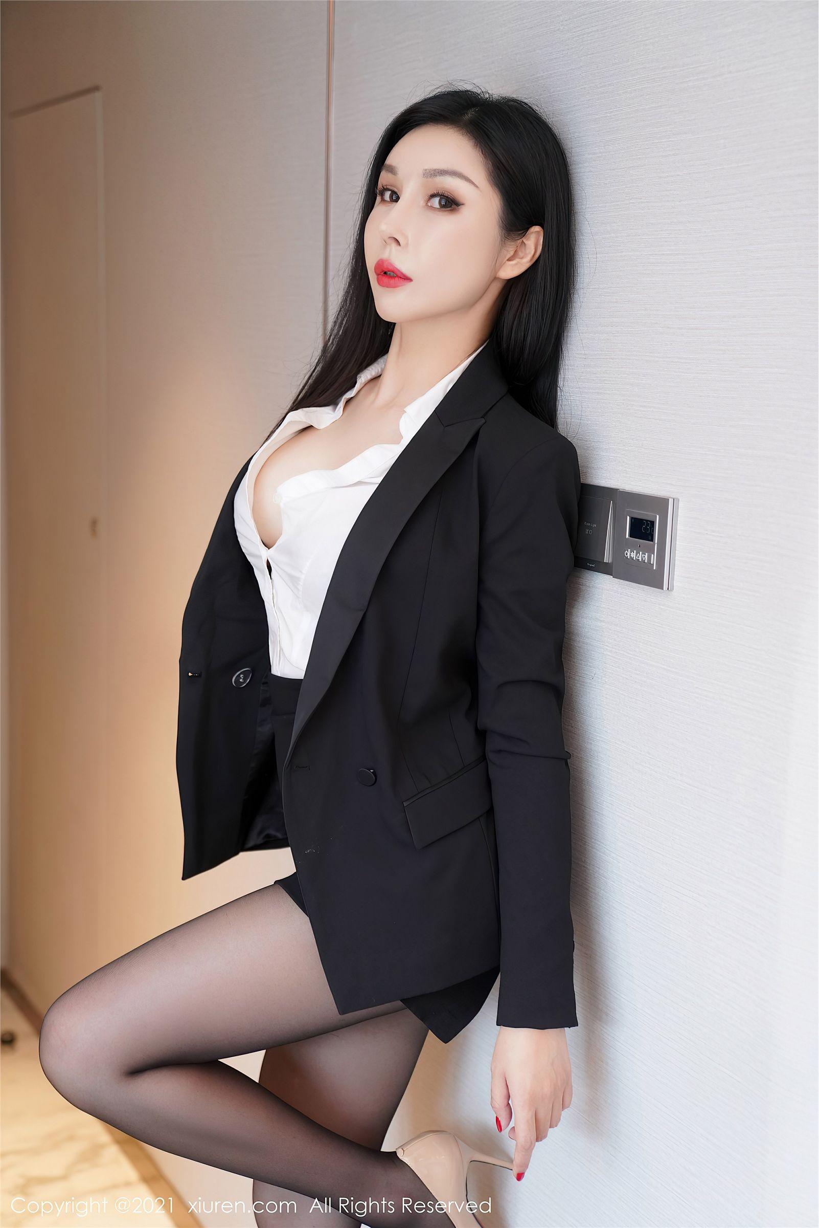 [XIUREN秀人网] 2021.07.15 NO.3672 田冰冰_p010