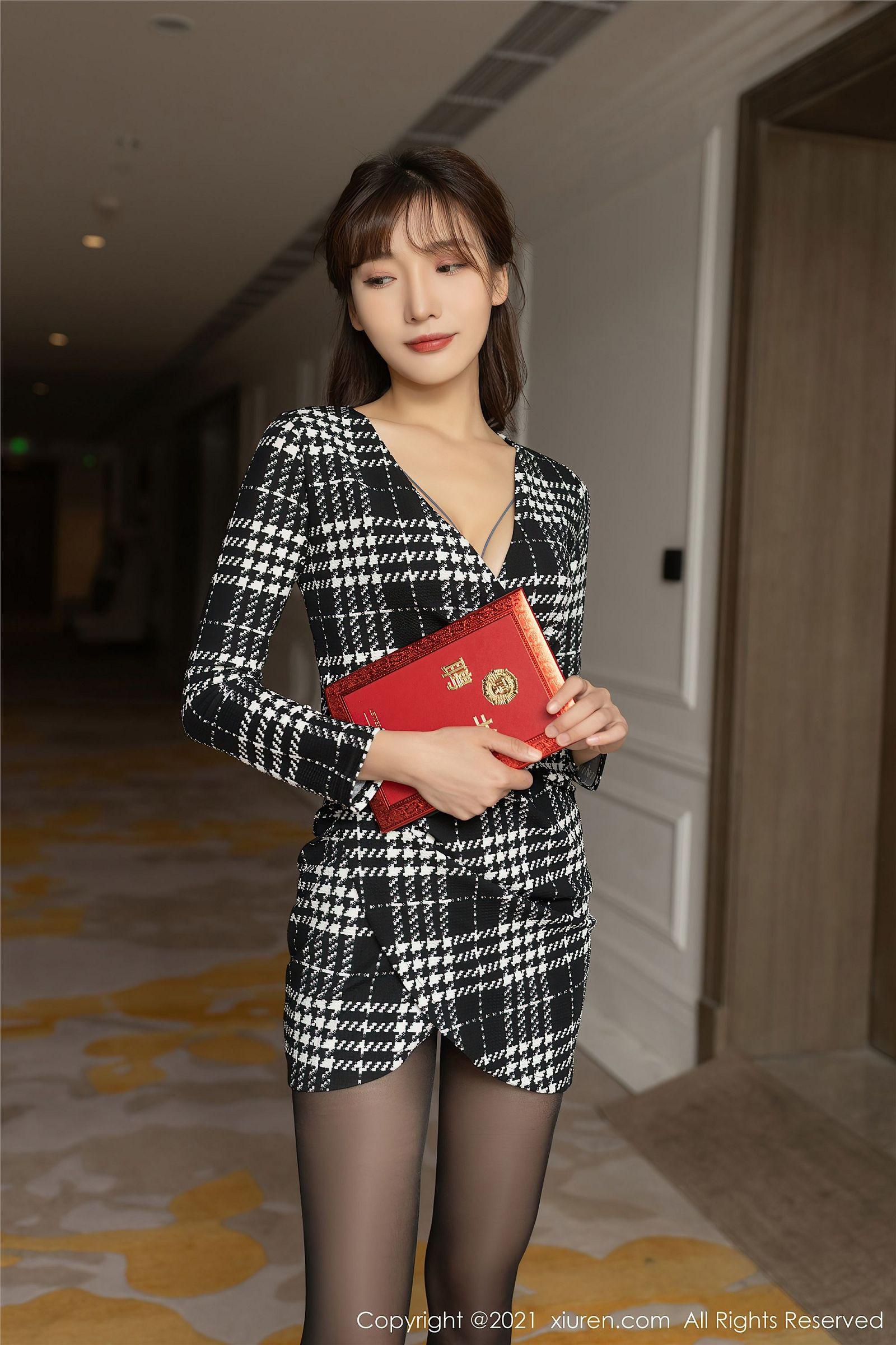 [XIUREN秀人网] 2021.12.02 NO.4292 陆萱萱_p004