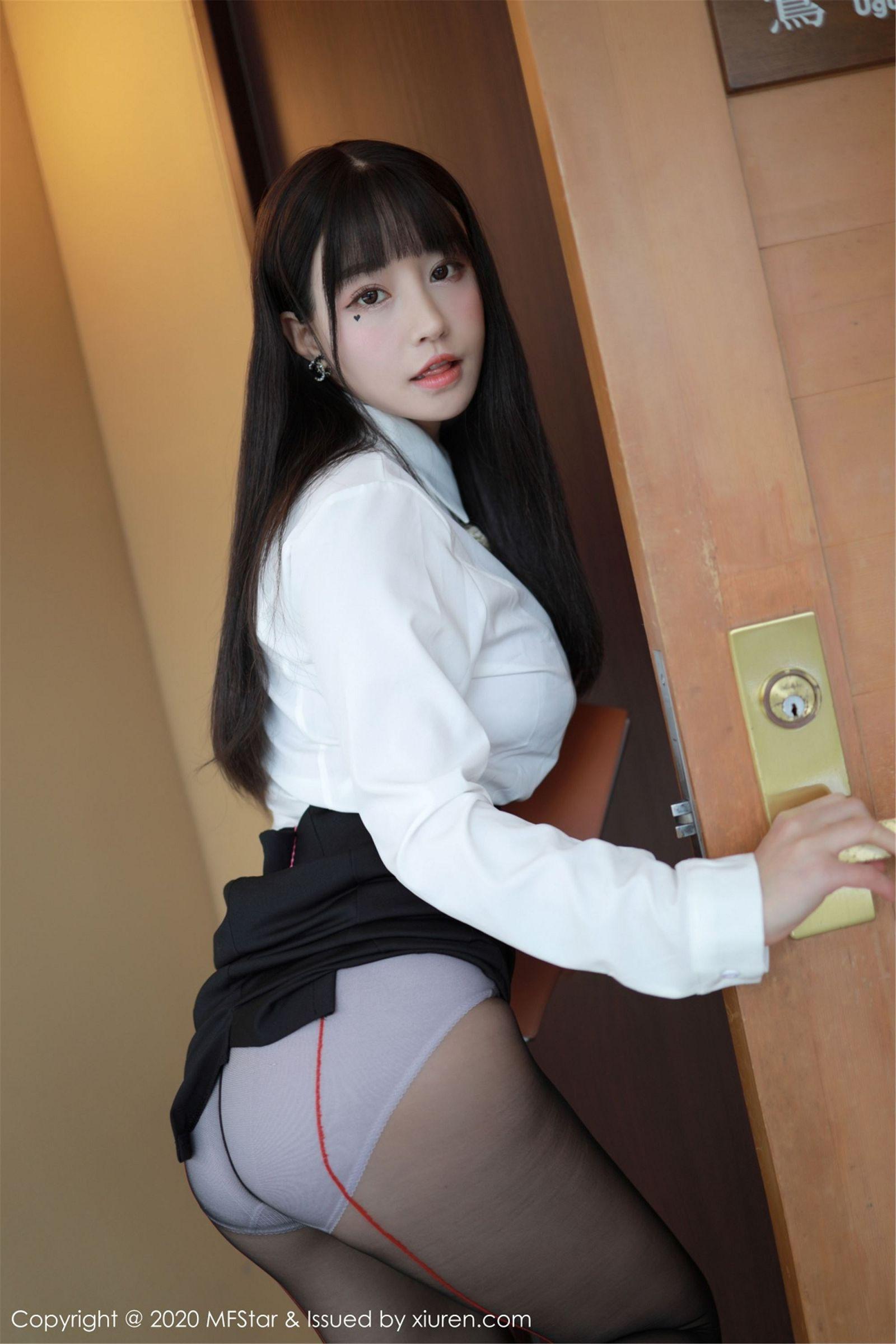 [MFStar模范学院] 2020.02.15 VOL.267 朱可_儿Flower_p011