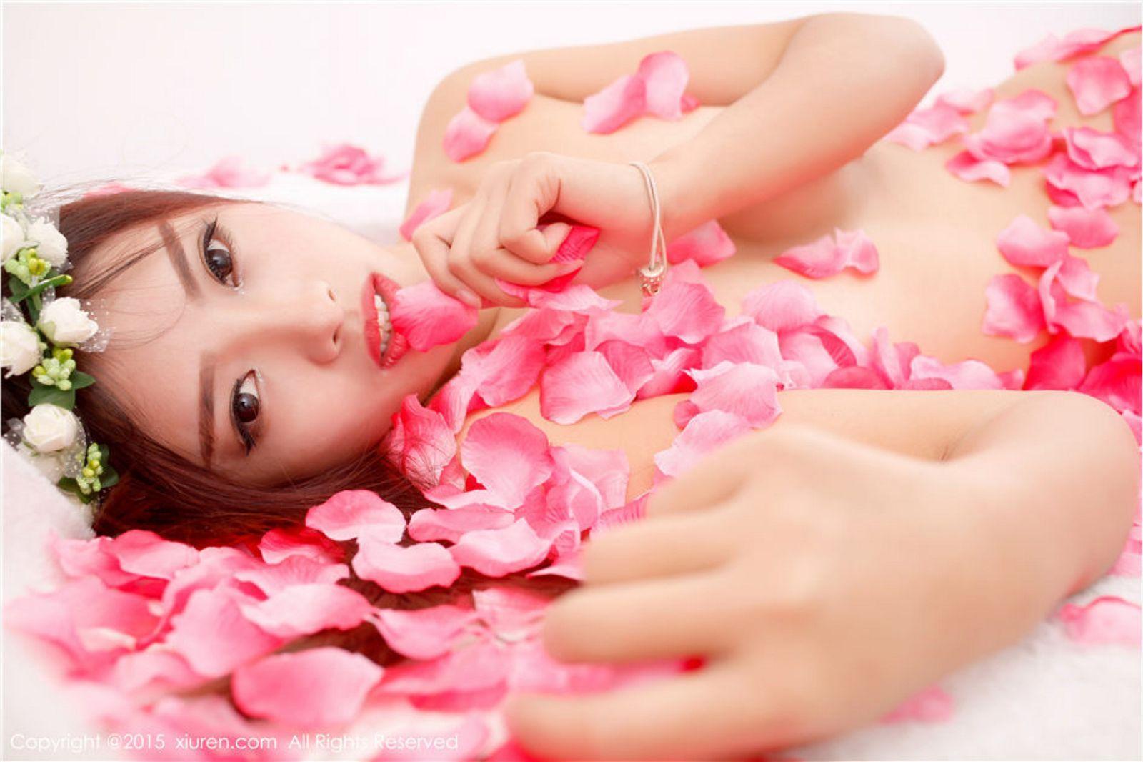 [秀人XIUREN] 2015.03.19 NO.310 Rose尹冰雅_p057