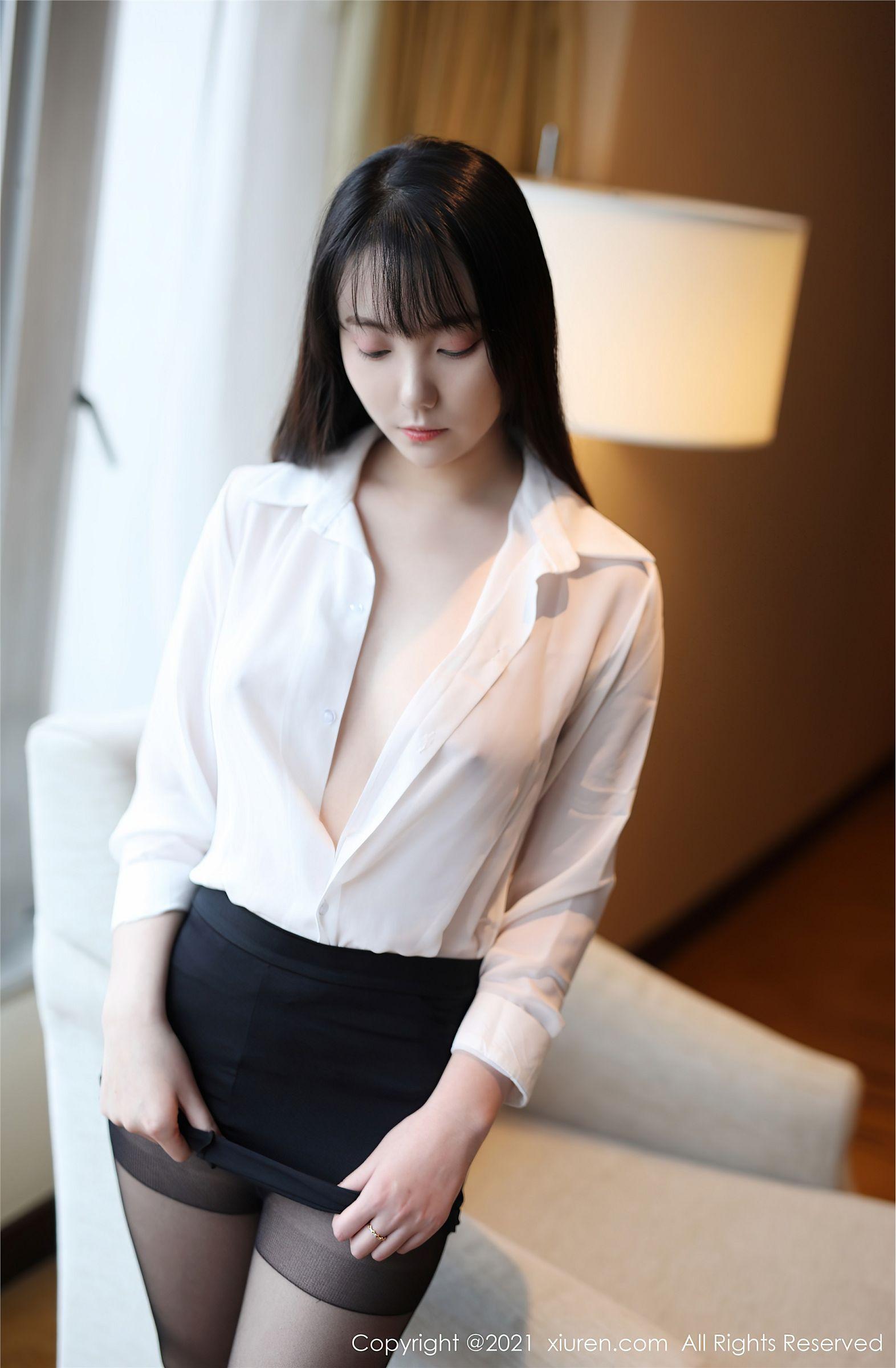 [XIUREN秀人网] 2021.02.03 NO.3076 揉揉肉肉_p016