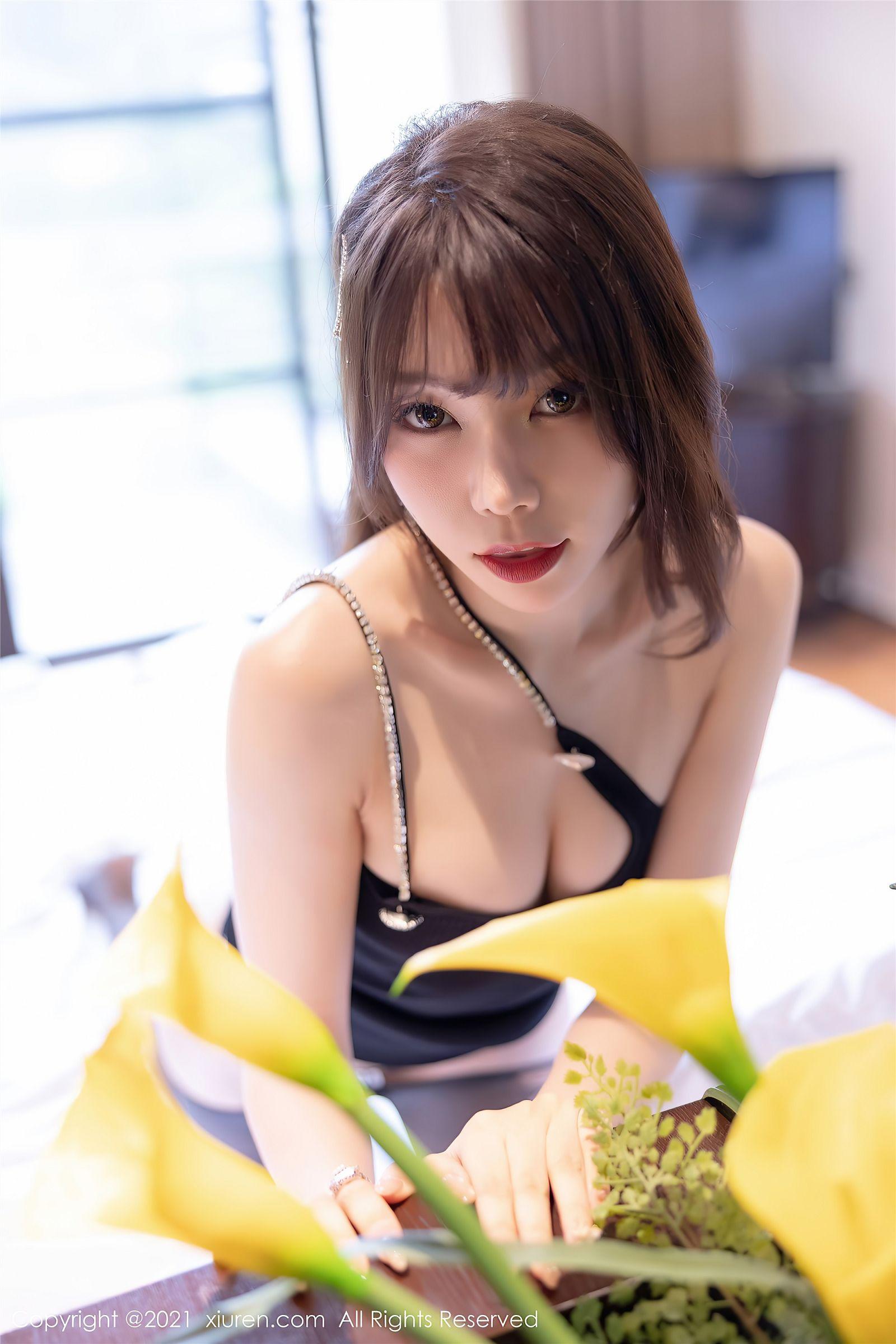 [XIUREN秀人网] 2021.08.05 NO.3763 芝芝Booty_p035