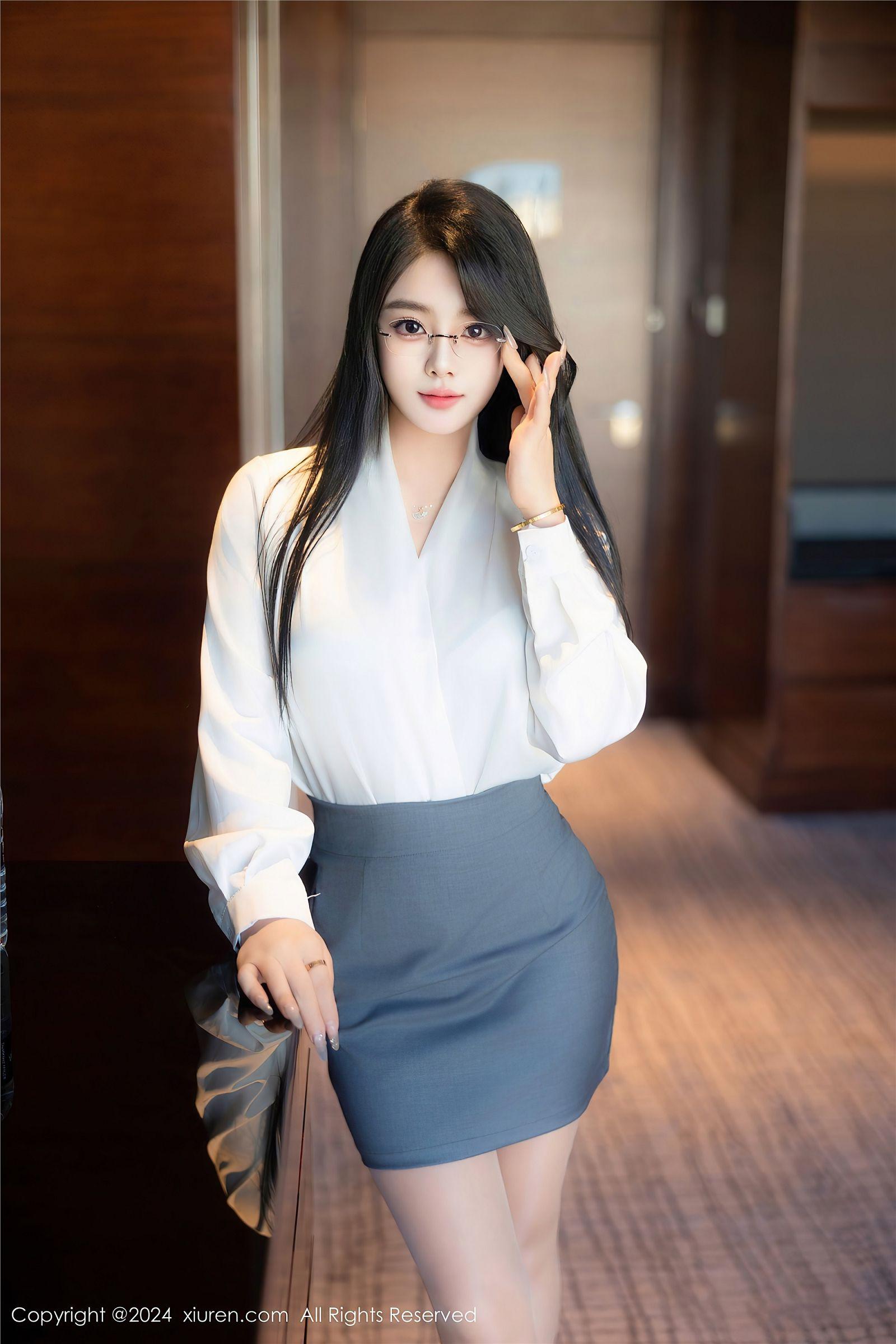[XIUREN秀人网] 2024.08.09 NO.8989 麦田_p001
