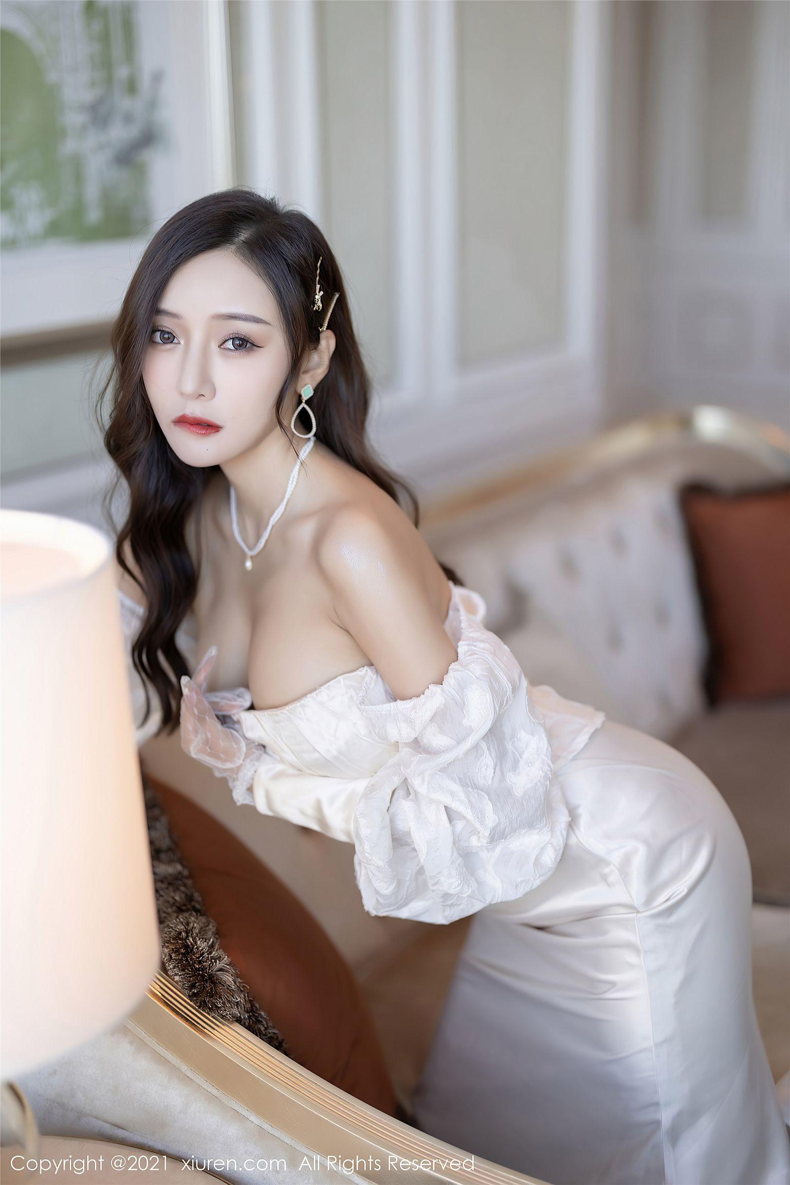 [XIUREN秀人网] 2021.10.28 NO.4136 王馨瑶yanni_p010