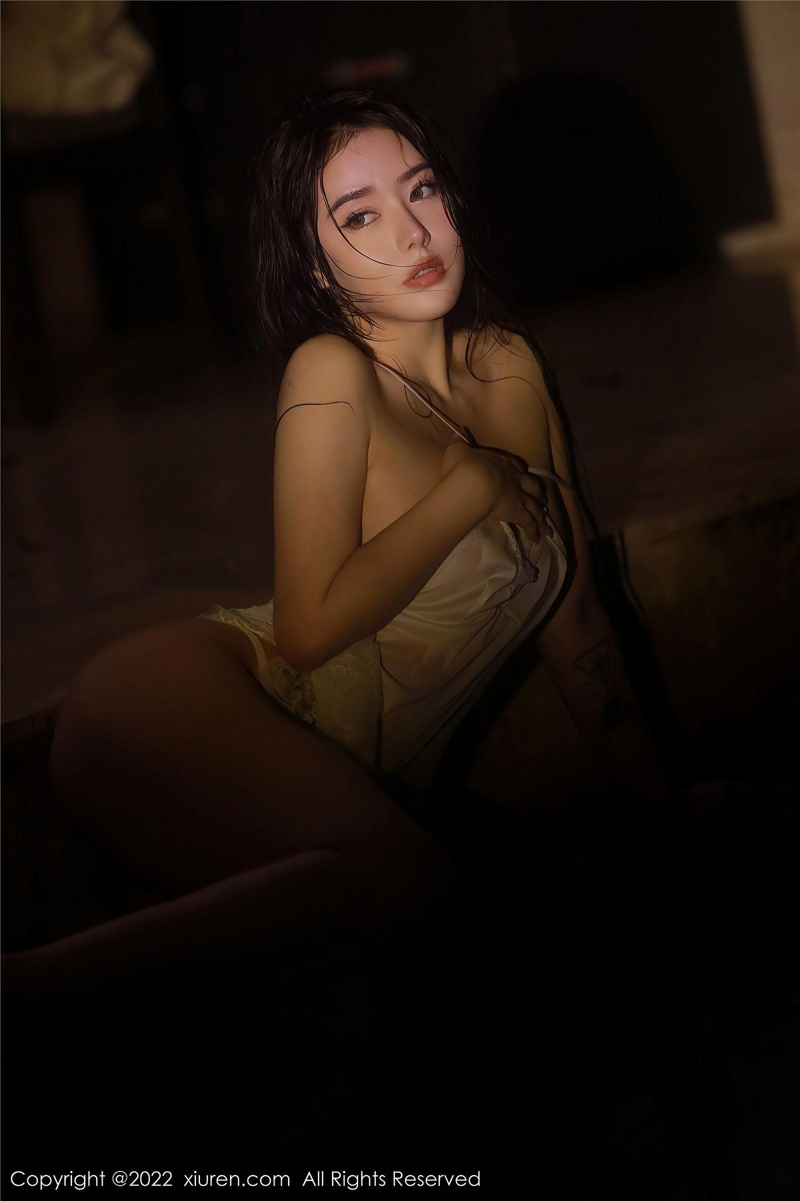 [XIUREN秀人网] 2022.01.24 NO.4504 玛鲁娜Manuela_p037