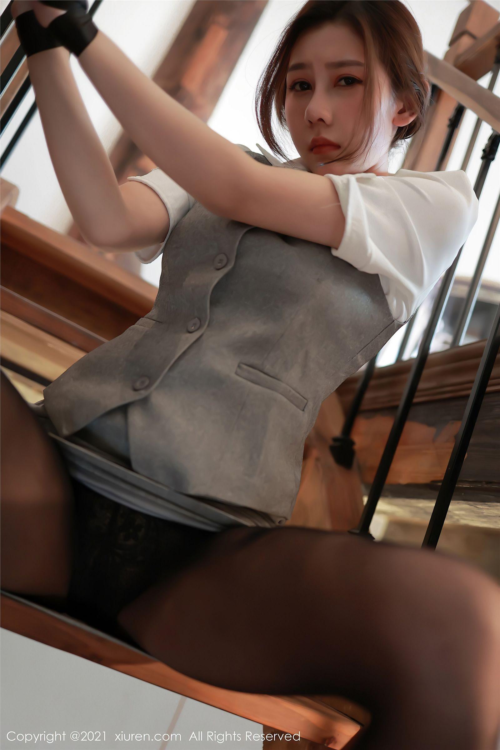 [XIUREN秀人网] 2021.04.12 NO.3291 尹甜甜_p015
