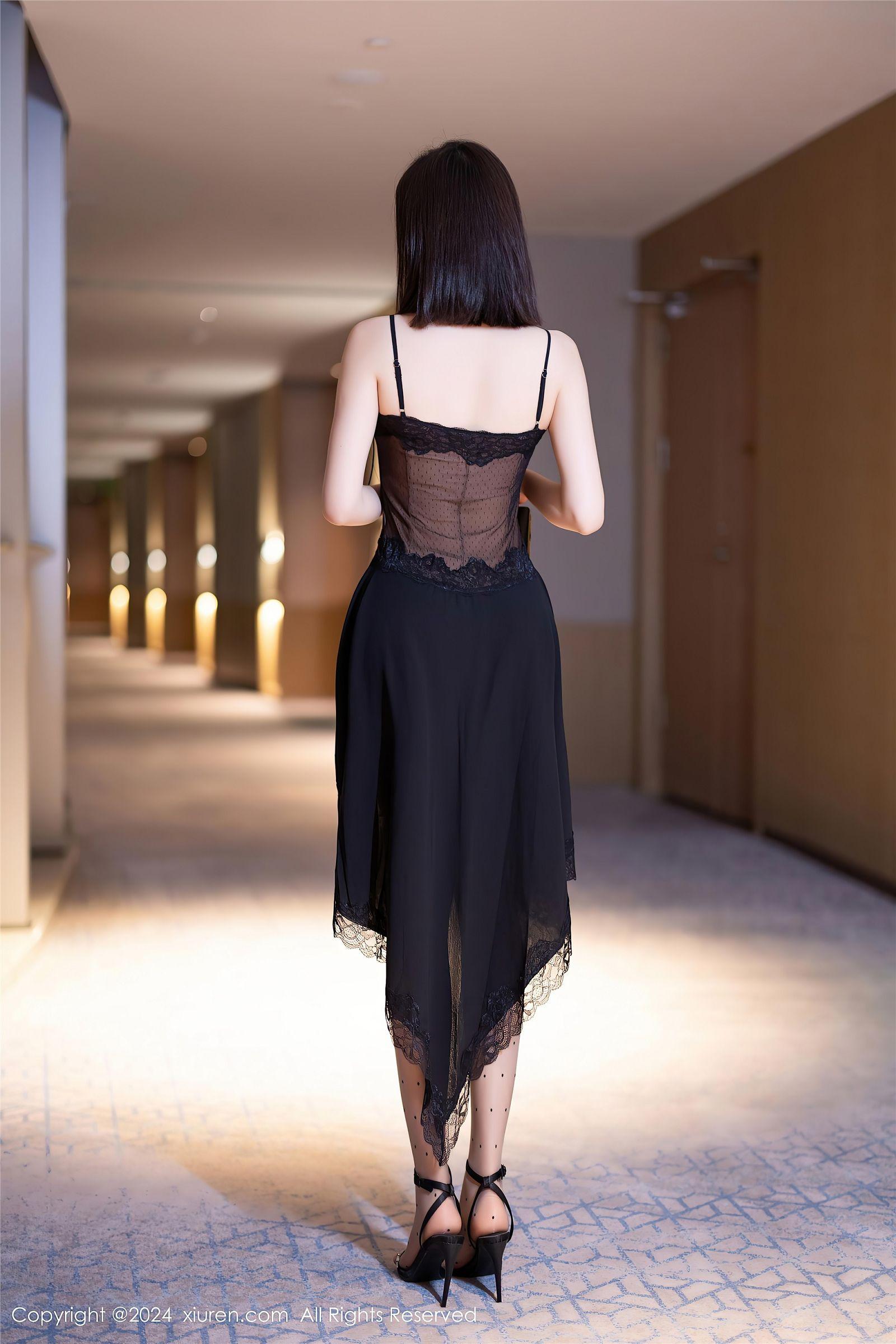 [XIUREN秀人网] 2024.10.24 NO.9339 徐莉芝Booty_p002